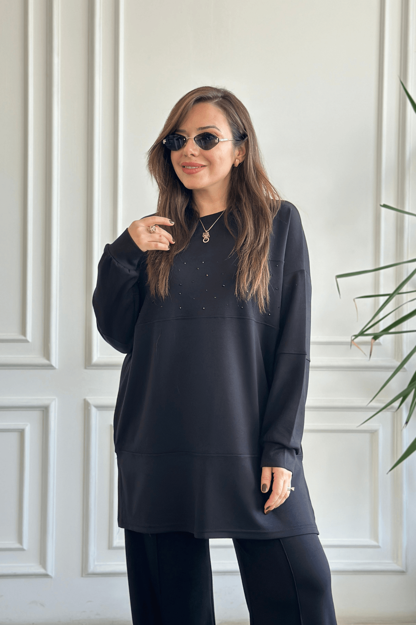 Önü Taş Detaylı Takım