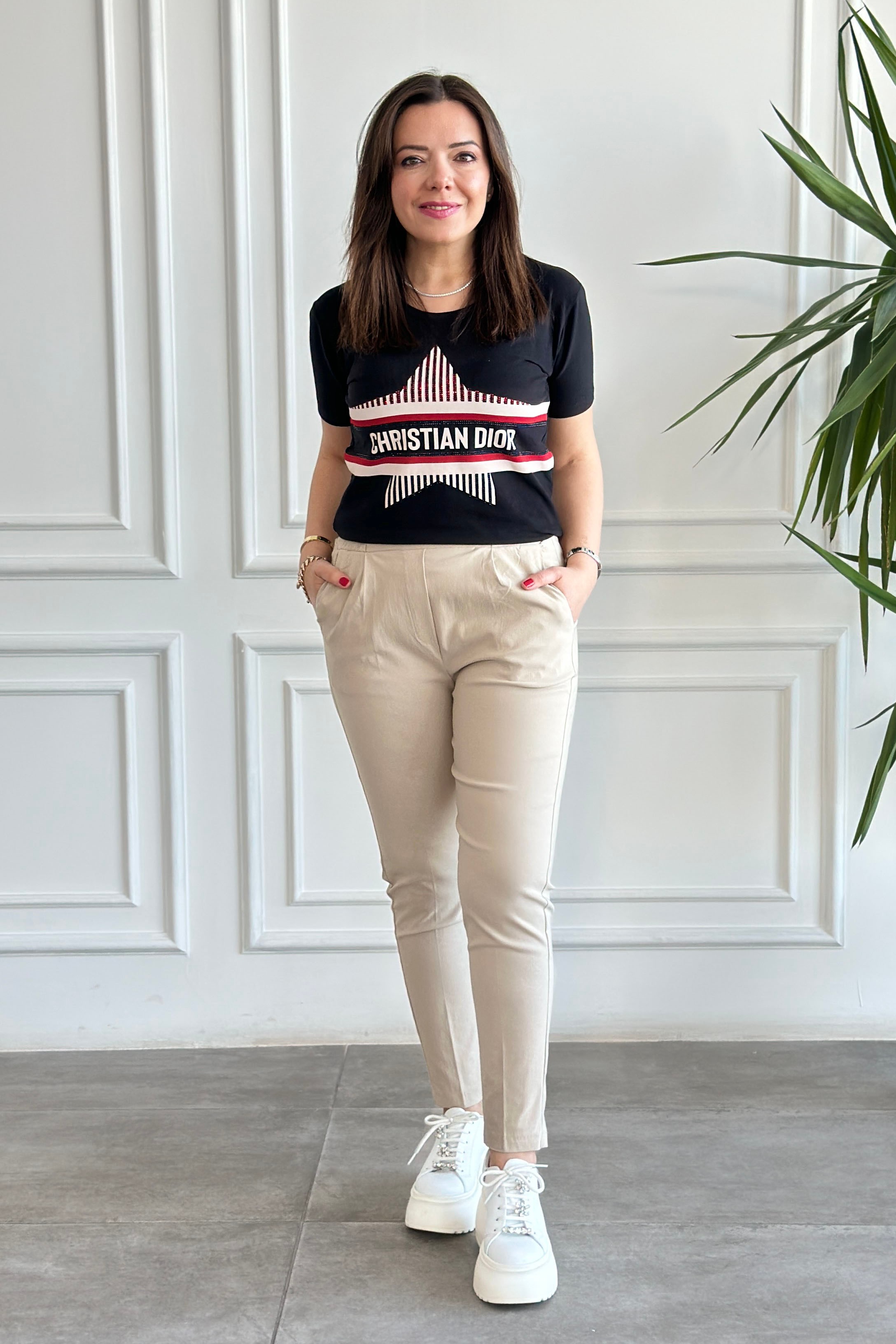 Bisiklet Yaka Önü Yazı Ve Taş Detaylı T-Shirt