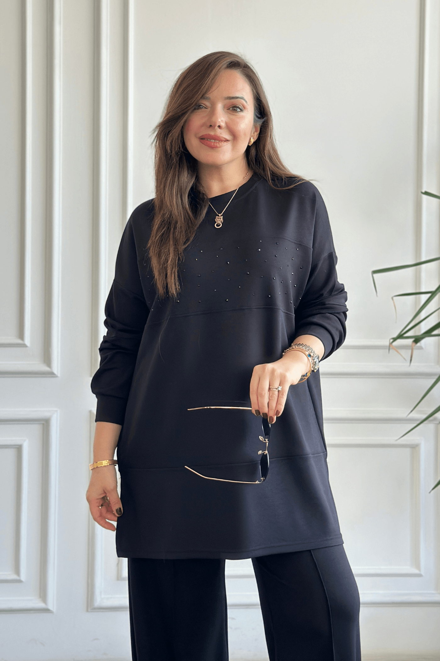 Önü Taş Detaylı Takım