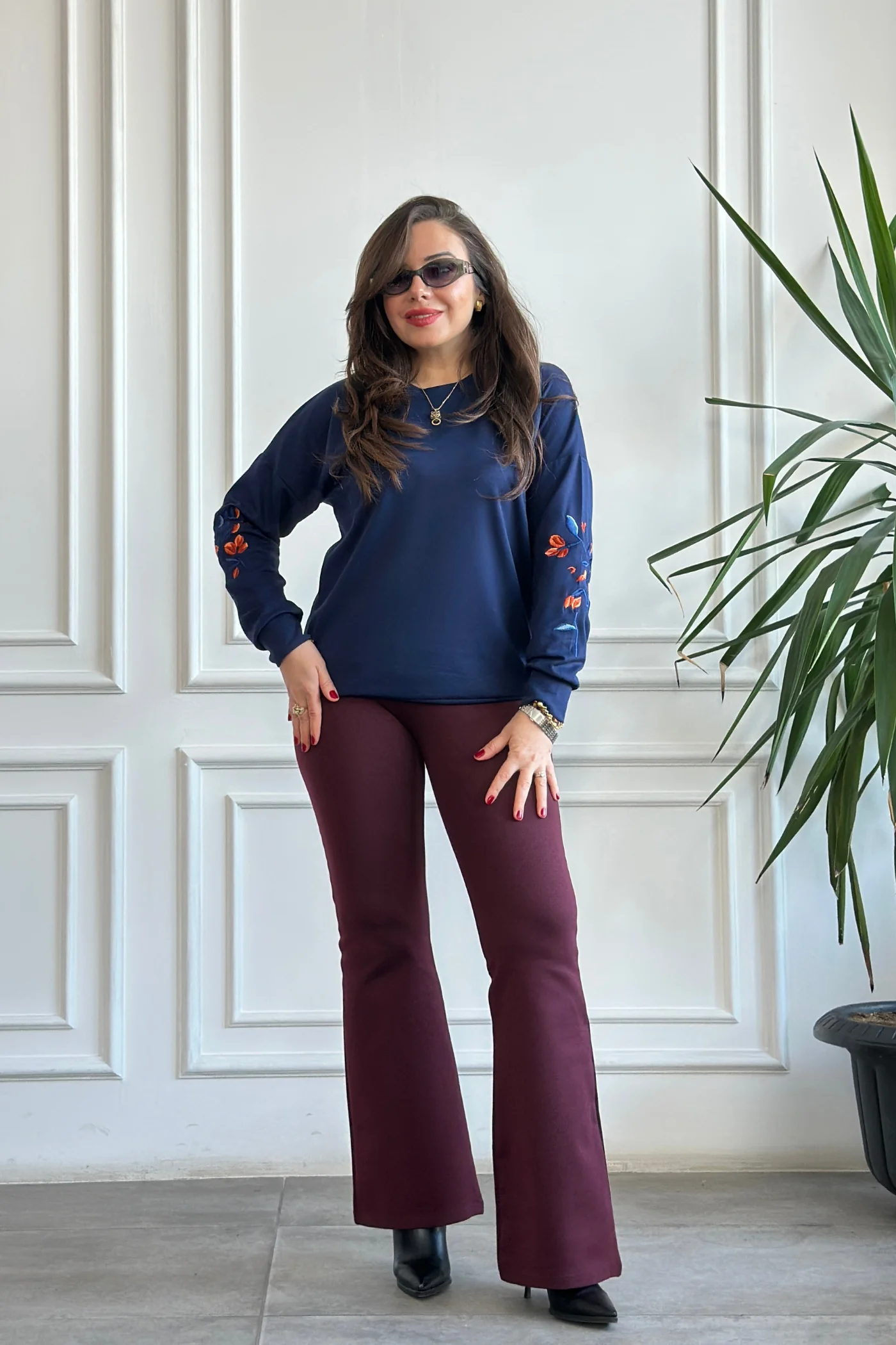 Önü Ve Kolları Nakış İşlemeli Sweat 