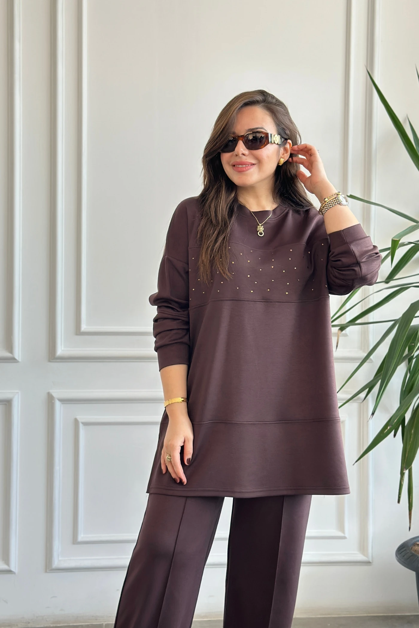 Önü Taş Detaylı Takım - KAHVERENGI