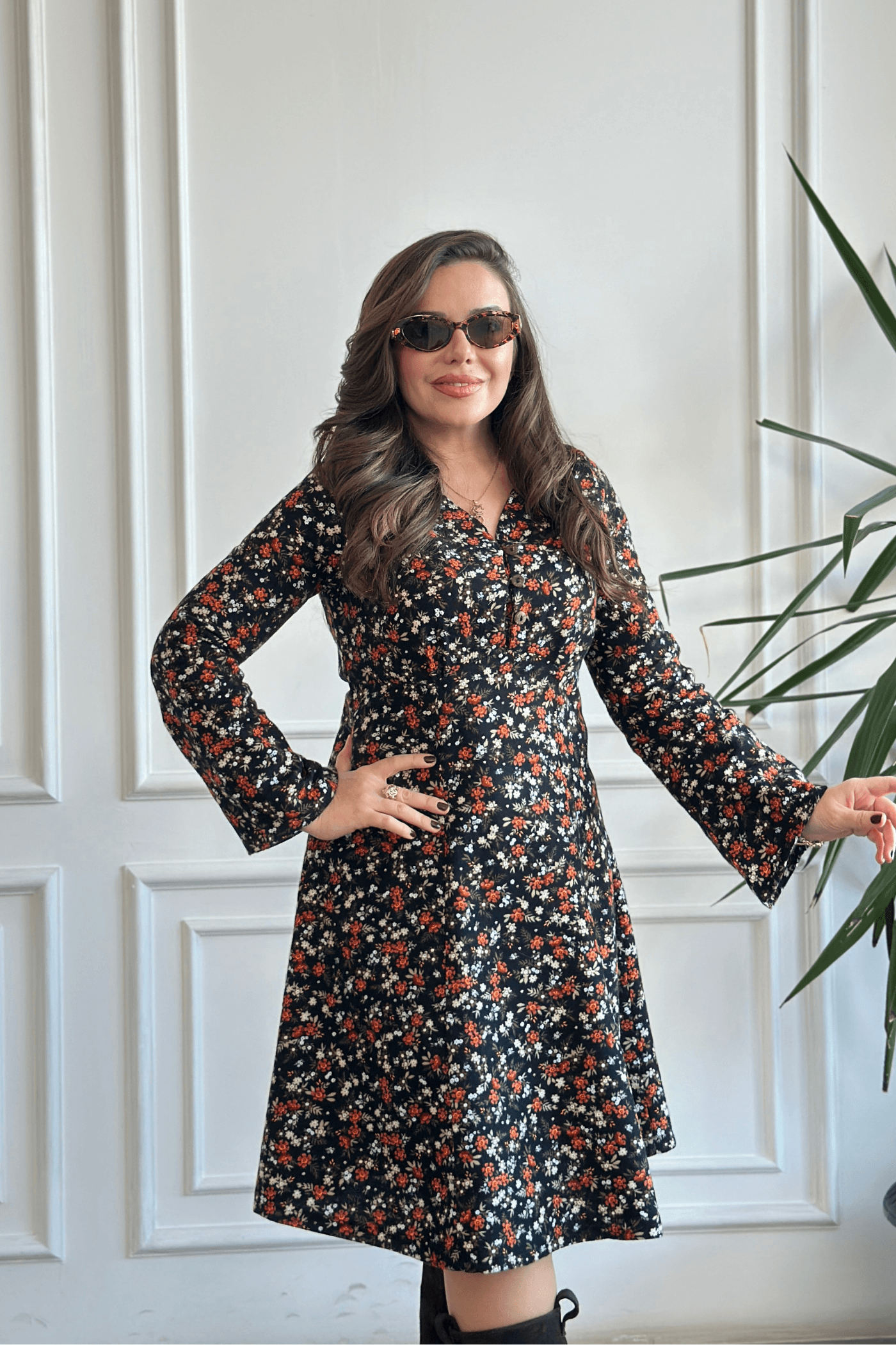 Önden Düğme Detaylı Asimetrik Kol Elbise