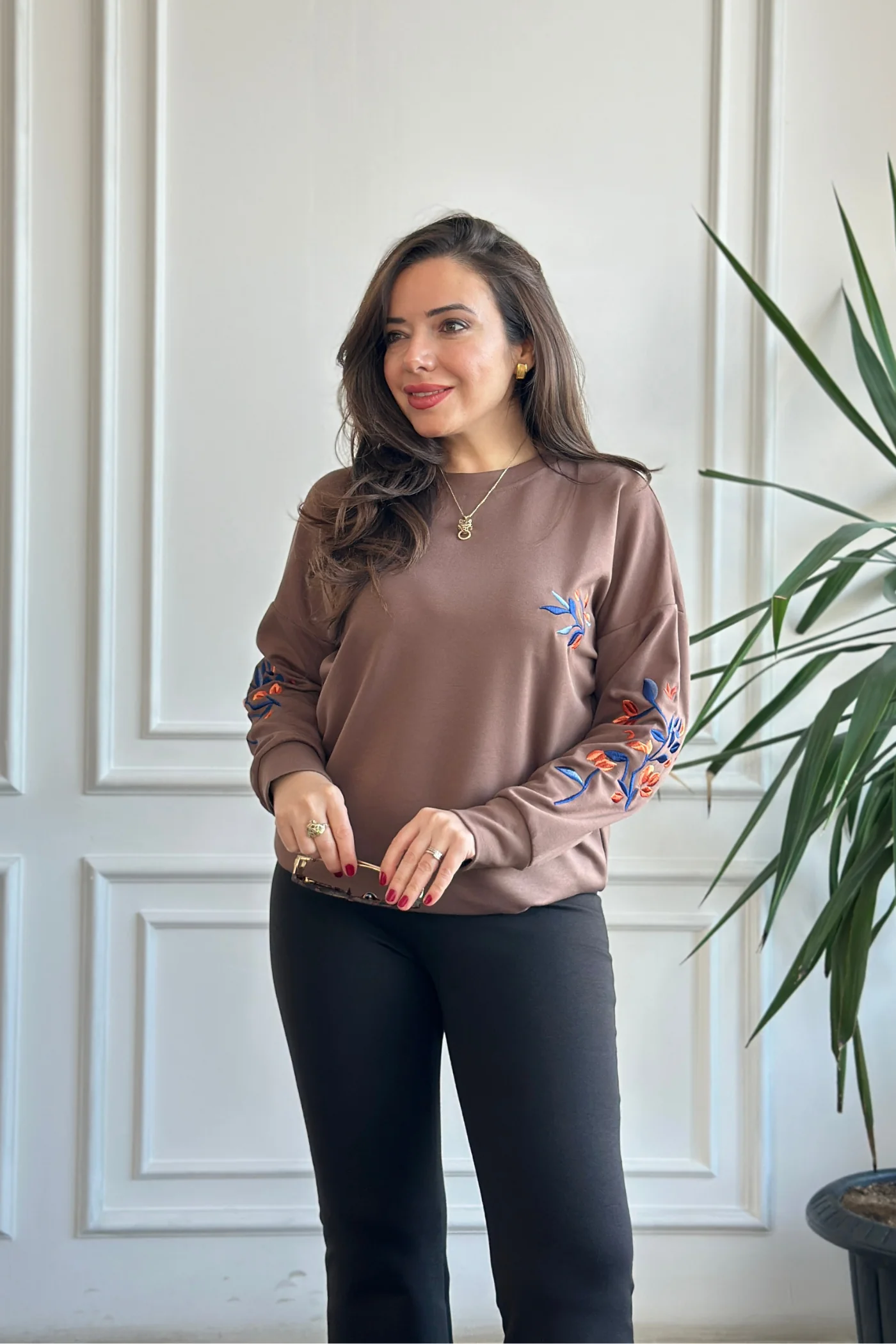 Önü Ve Kolları Nakış İşlemeli Sweat  - CAMEL