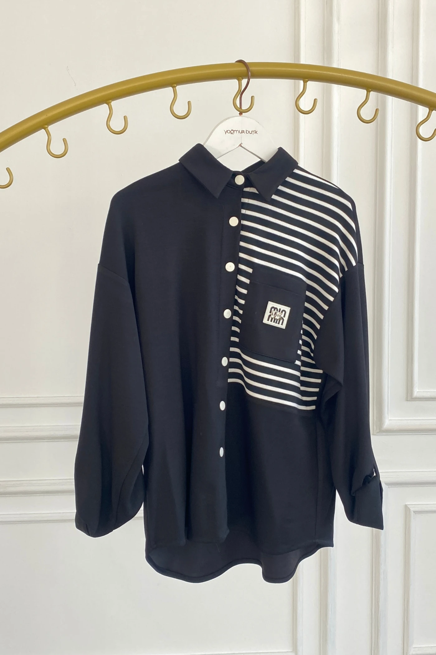 Önden Düğmeli Örme Bluz