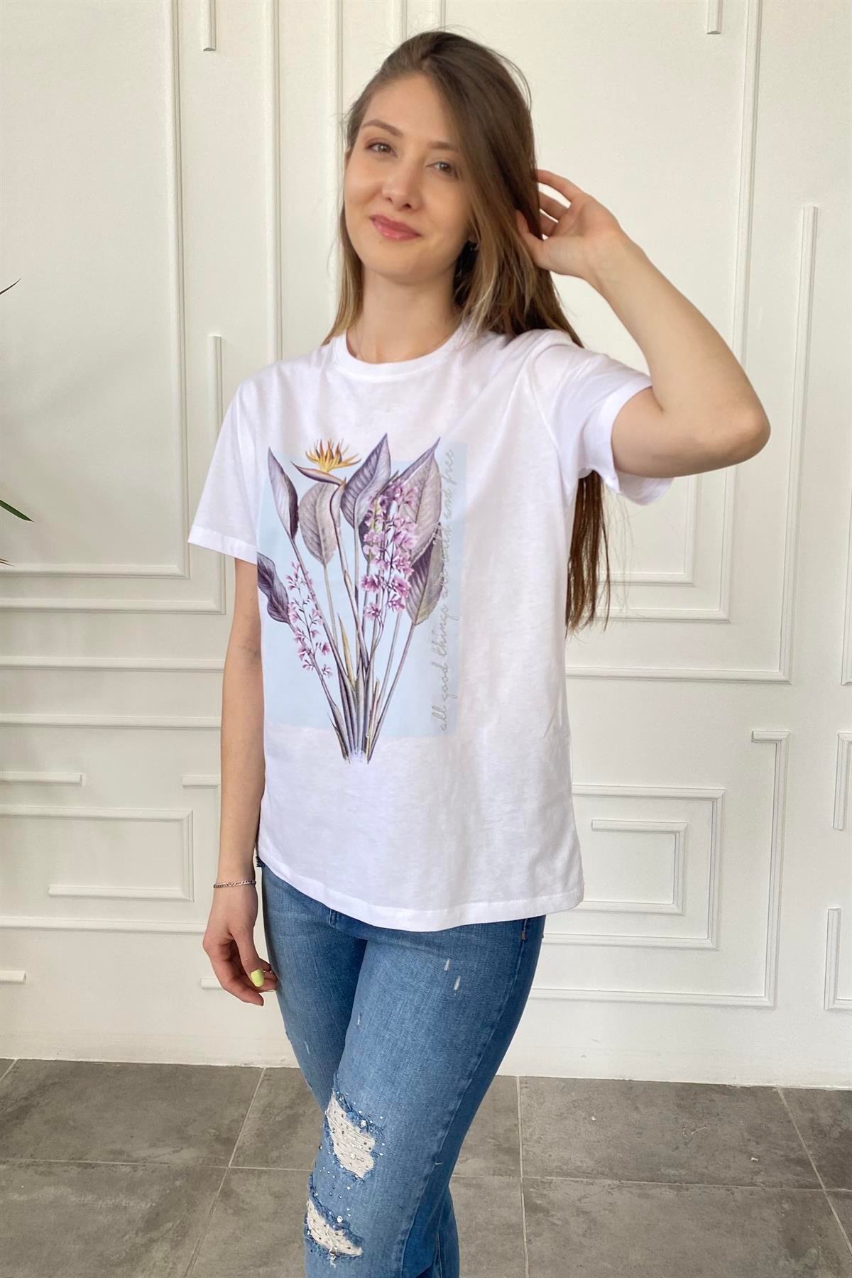 Çiçek Ve Yaprak Desenli T-Shirt