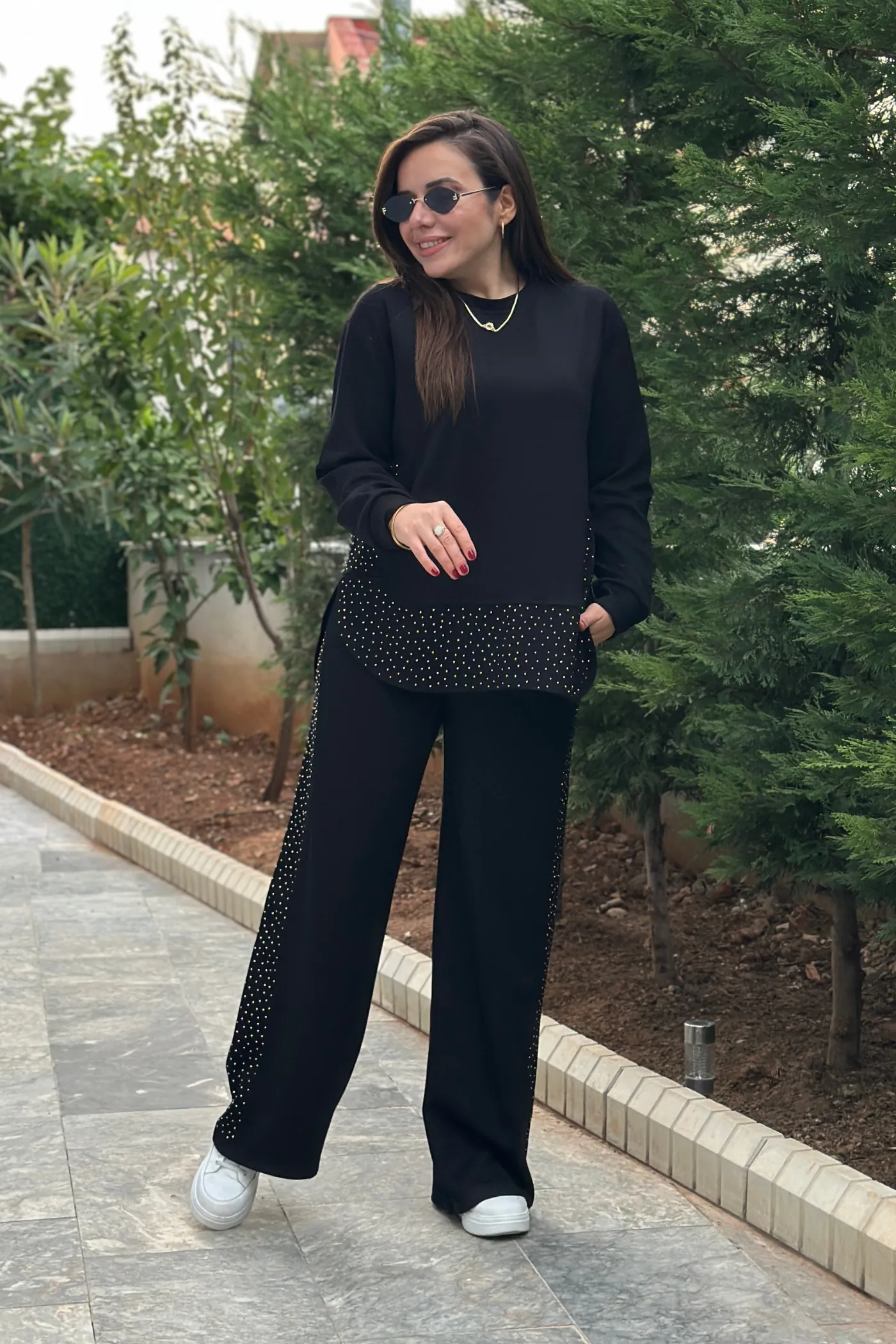 Etek Ucu Ve Yanları Taş Detaylı Takım - SIYAH