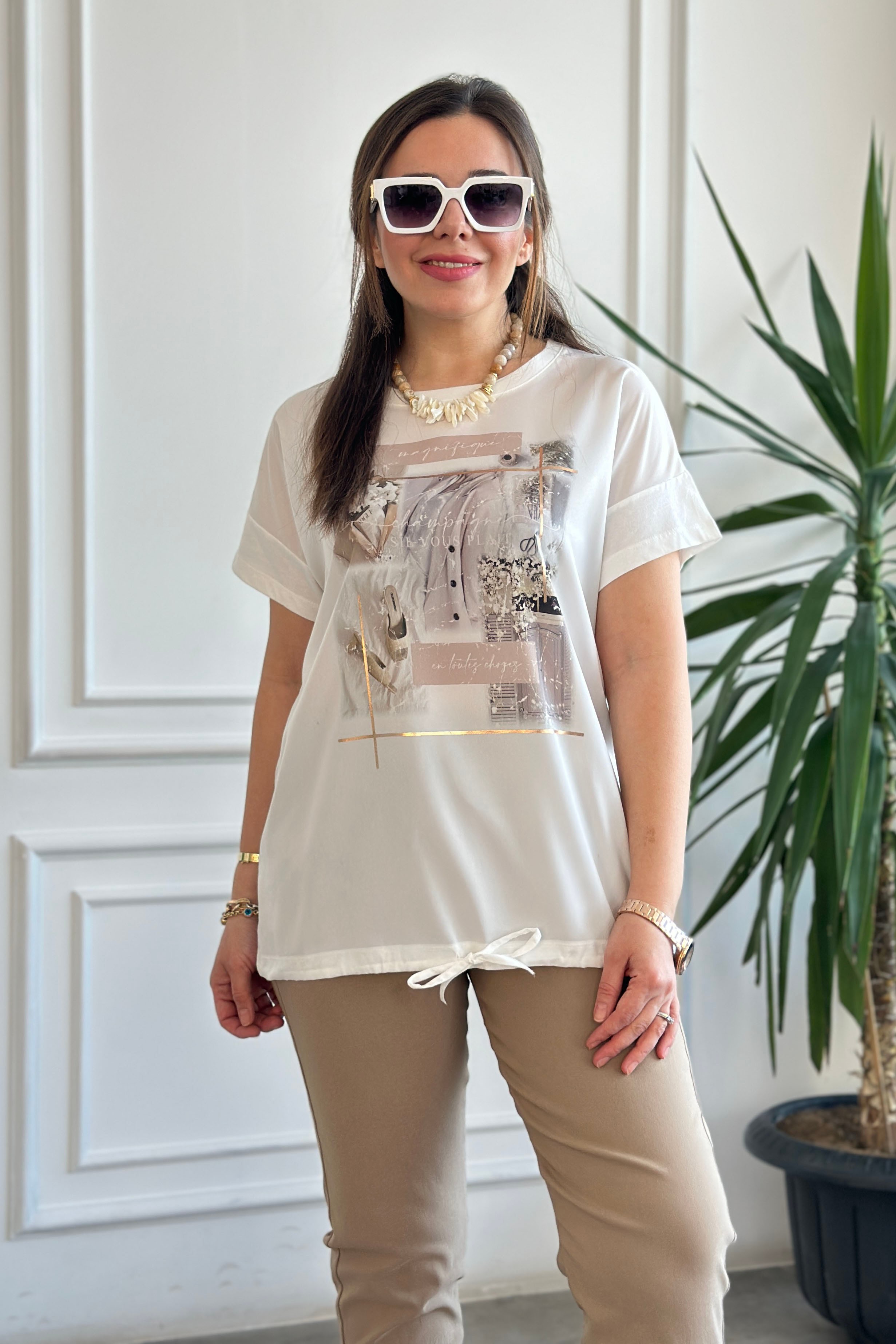 Beli Bağlama Detaylı Önü Baskılı T-Shirt
