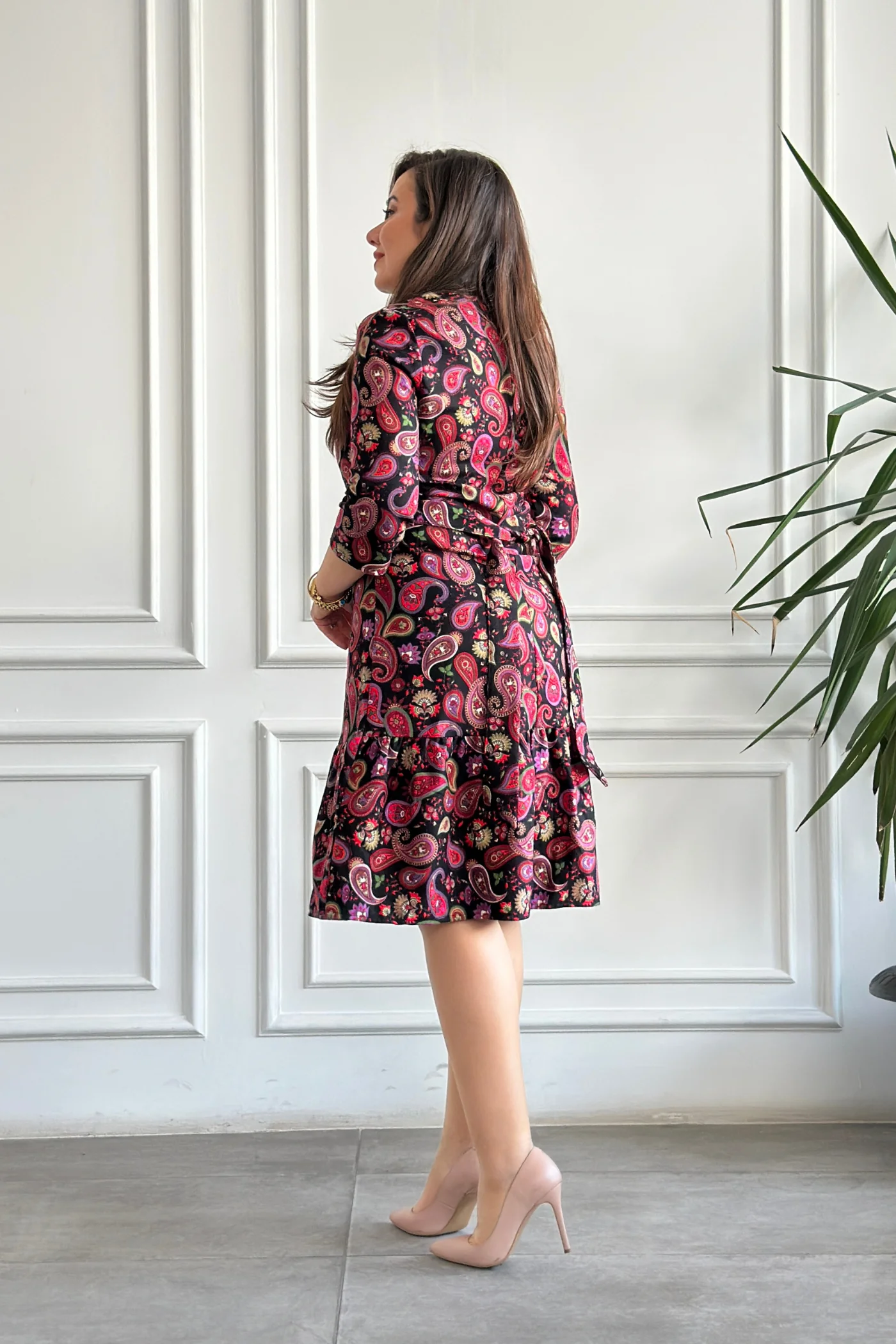 Etek Ucu Fırfırlı Kare Yaka Pazen Elbise - SIYAH MOR