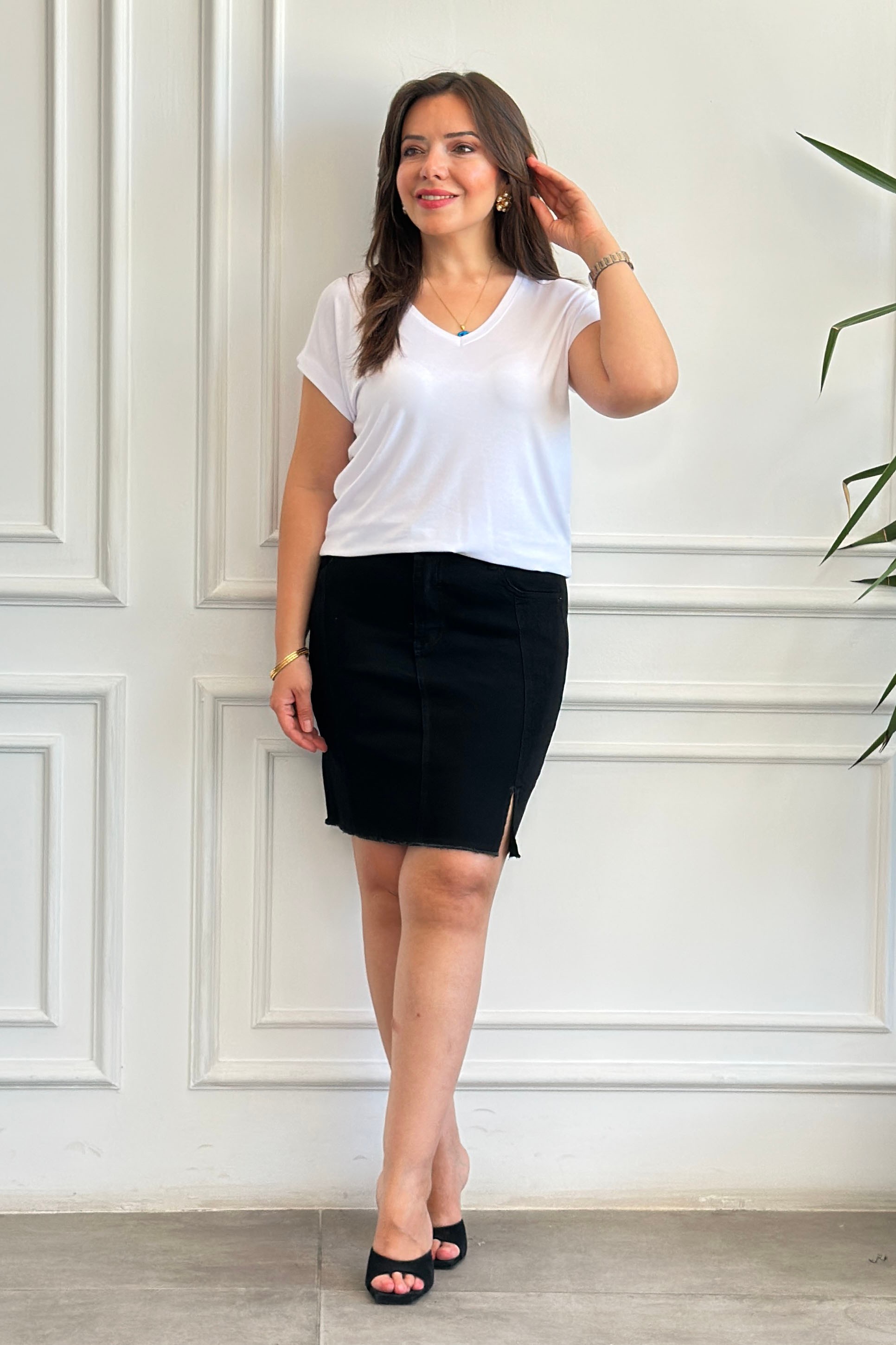 V Yaka Basic T-Shirt
