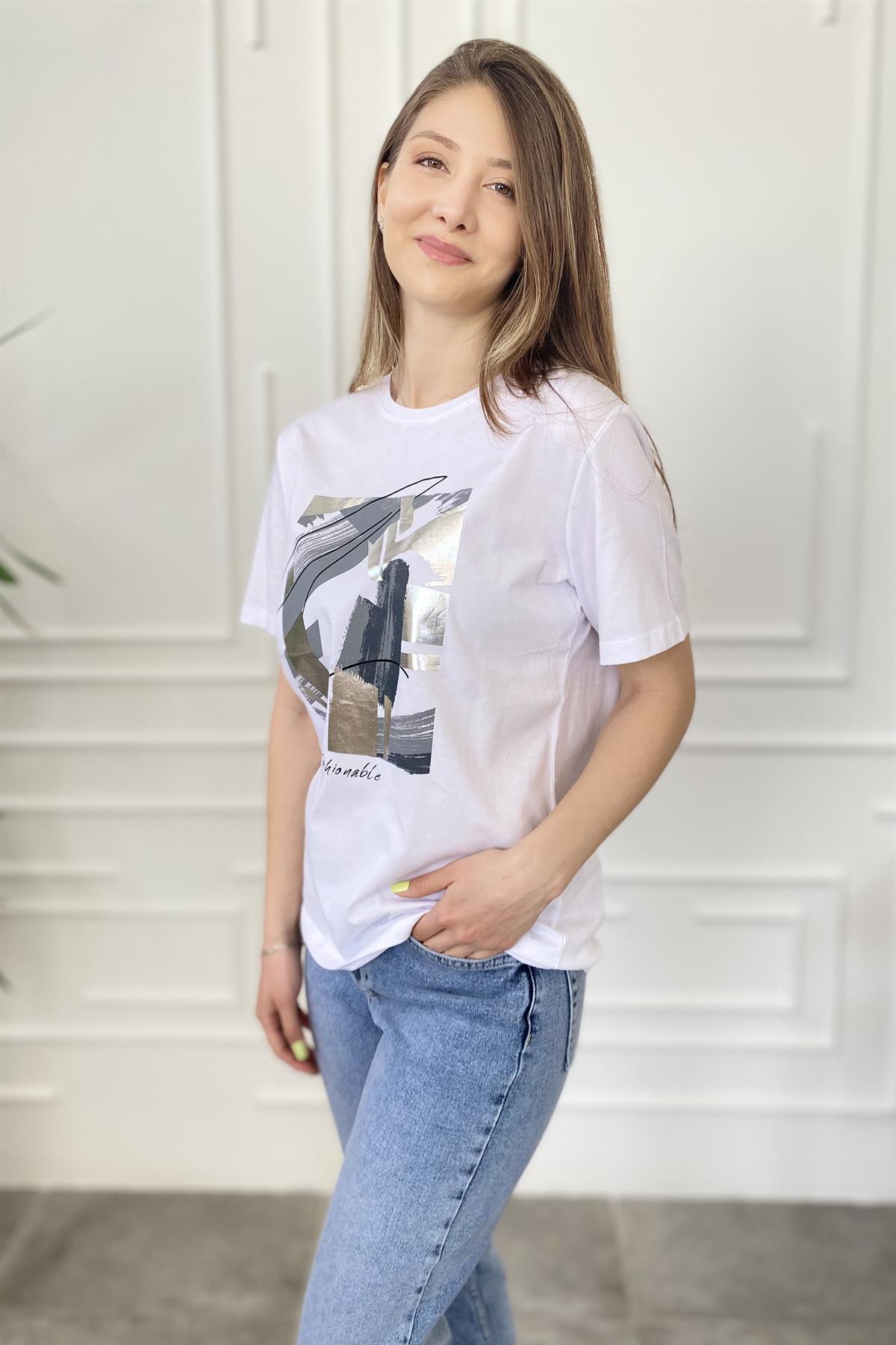 Blok Desenli Yaldızlı T-Shirt