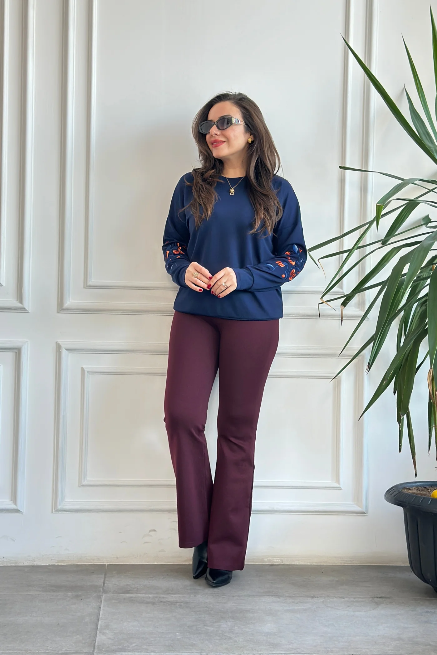 Önü Ve Kolları Nakış İşlemeli Sweat 