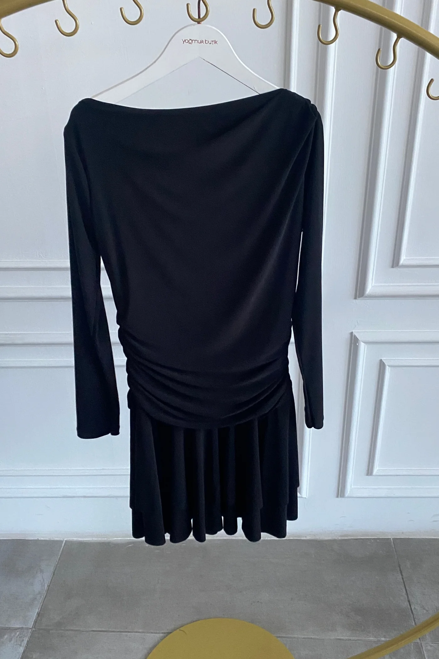 Drape Detaylı Eteği Katlı Elbise