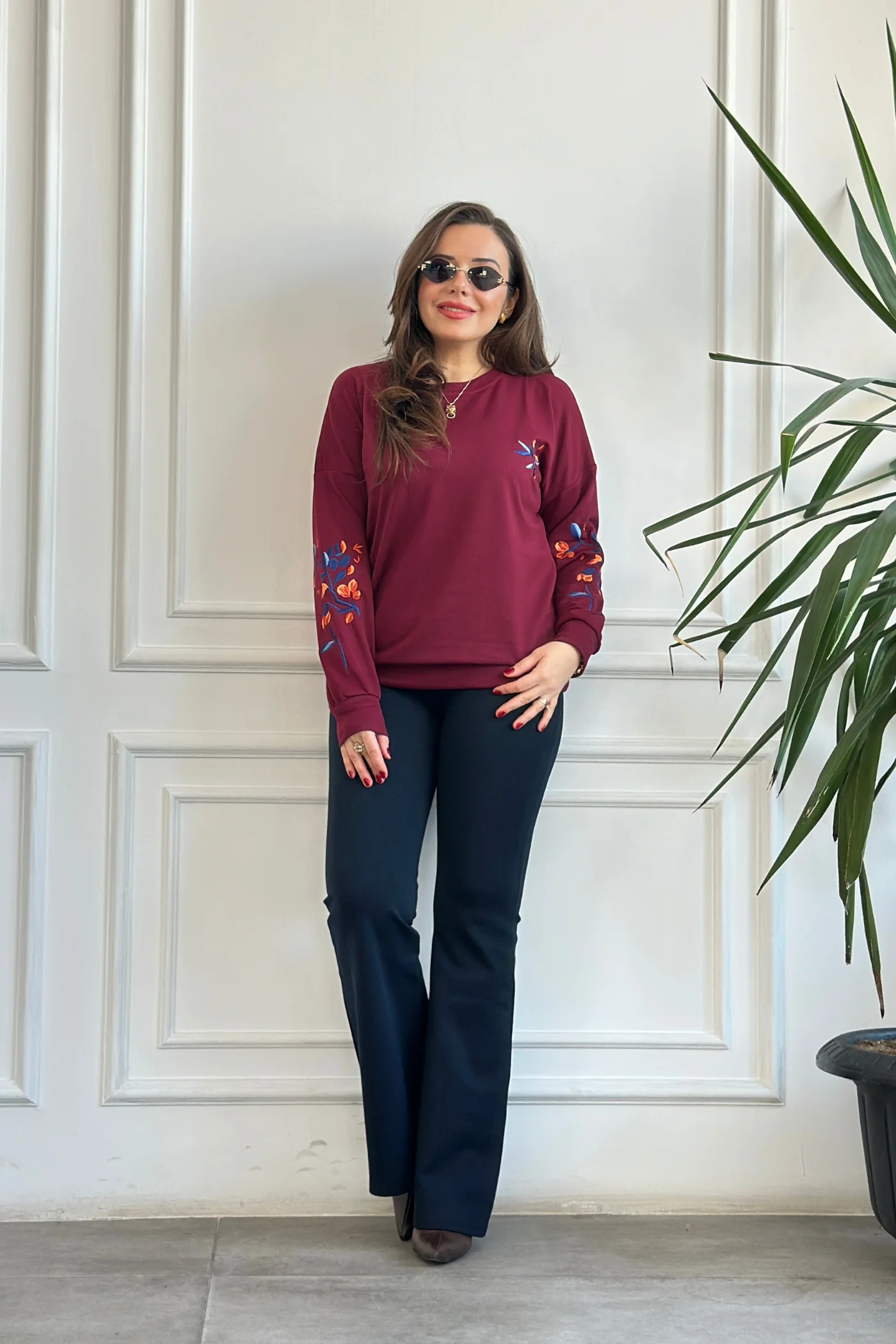 Önü Ve Kolları Nakış İşlemeli Sweat 