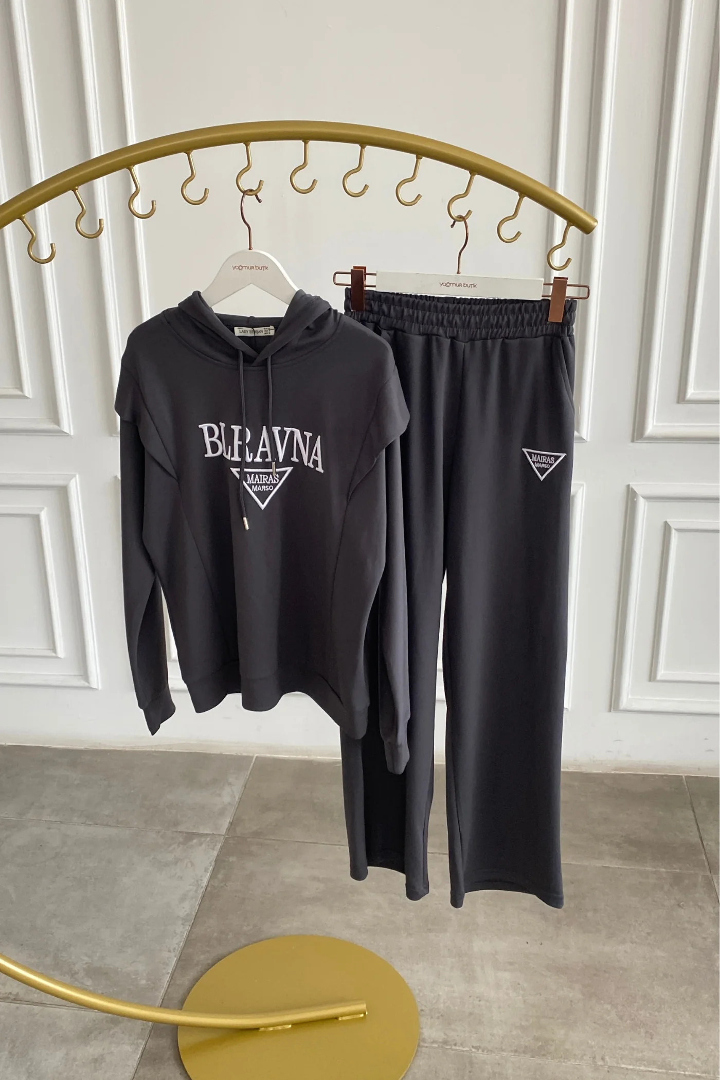 Önü Yazı Nakış İşlemeli Kapşonlu Eşofman Takımı - ANTRASIT