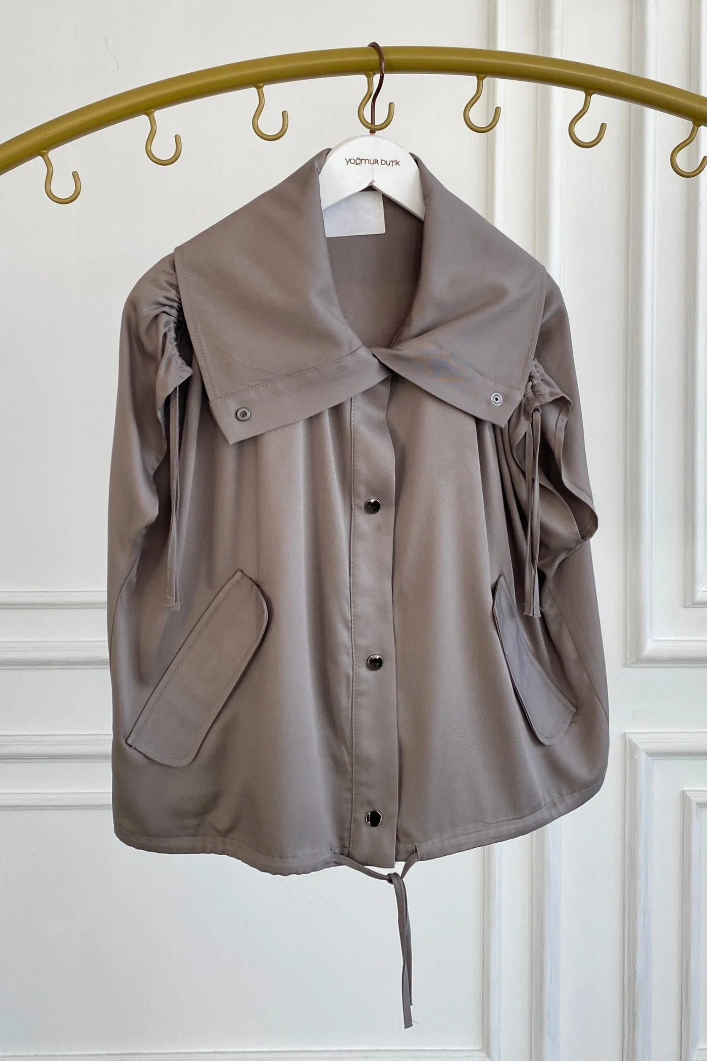 Yeleği Çıtçıtlı Kolları Büzme Detaylı Pantolonlu Tensel Takım