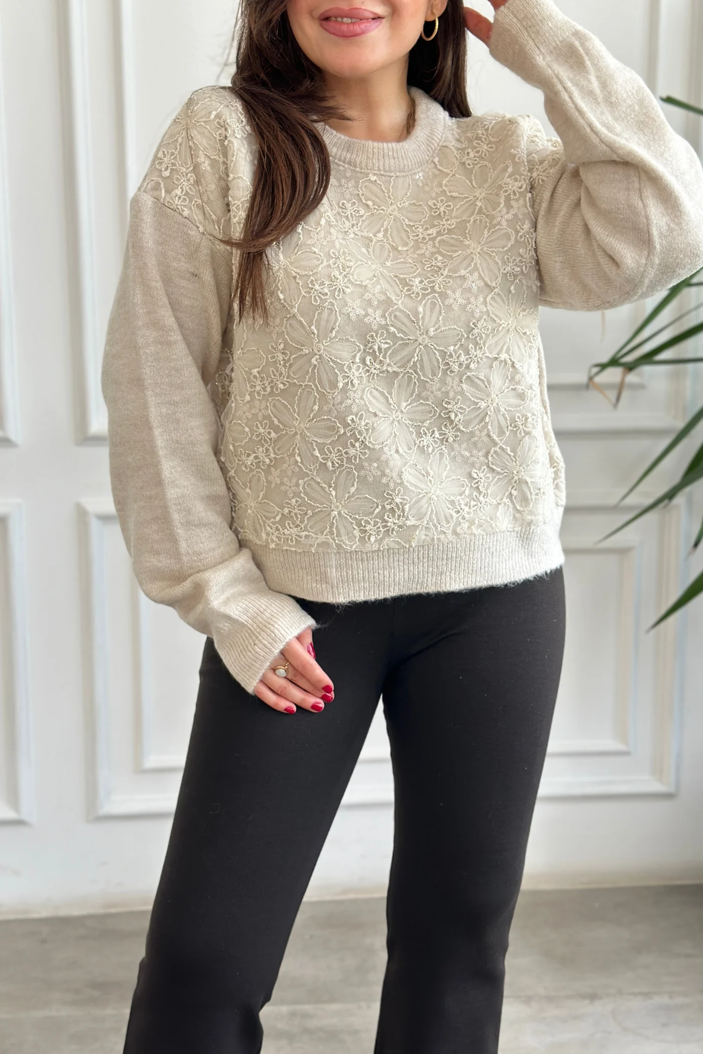 Tül Detaylı Triko Kazak