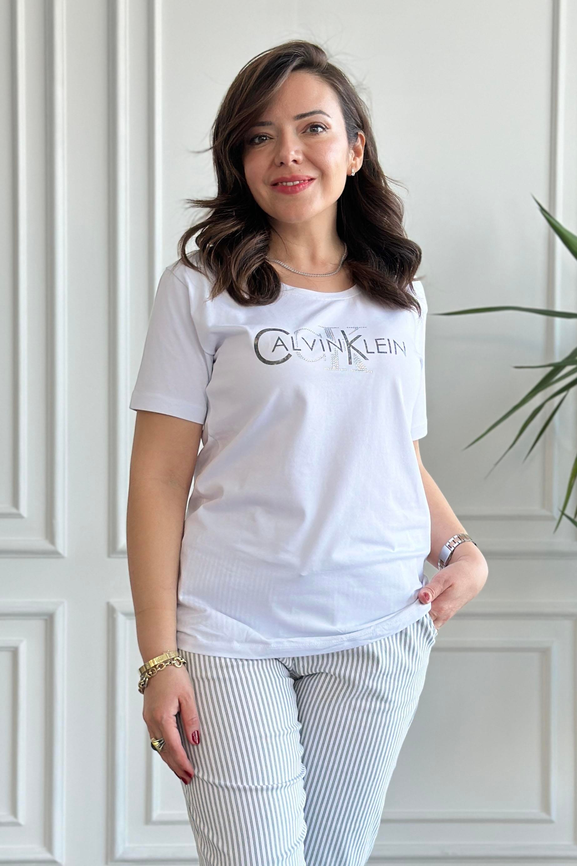 Bisiklet Yaka Önü Yazı Ve Taş Detaylı T-Shirt