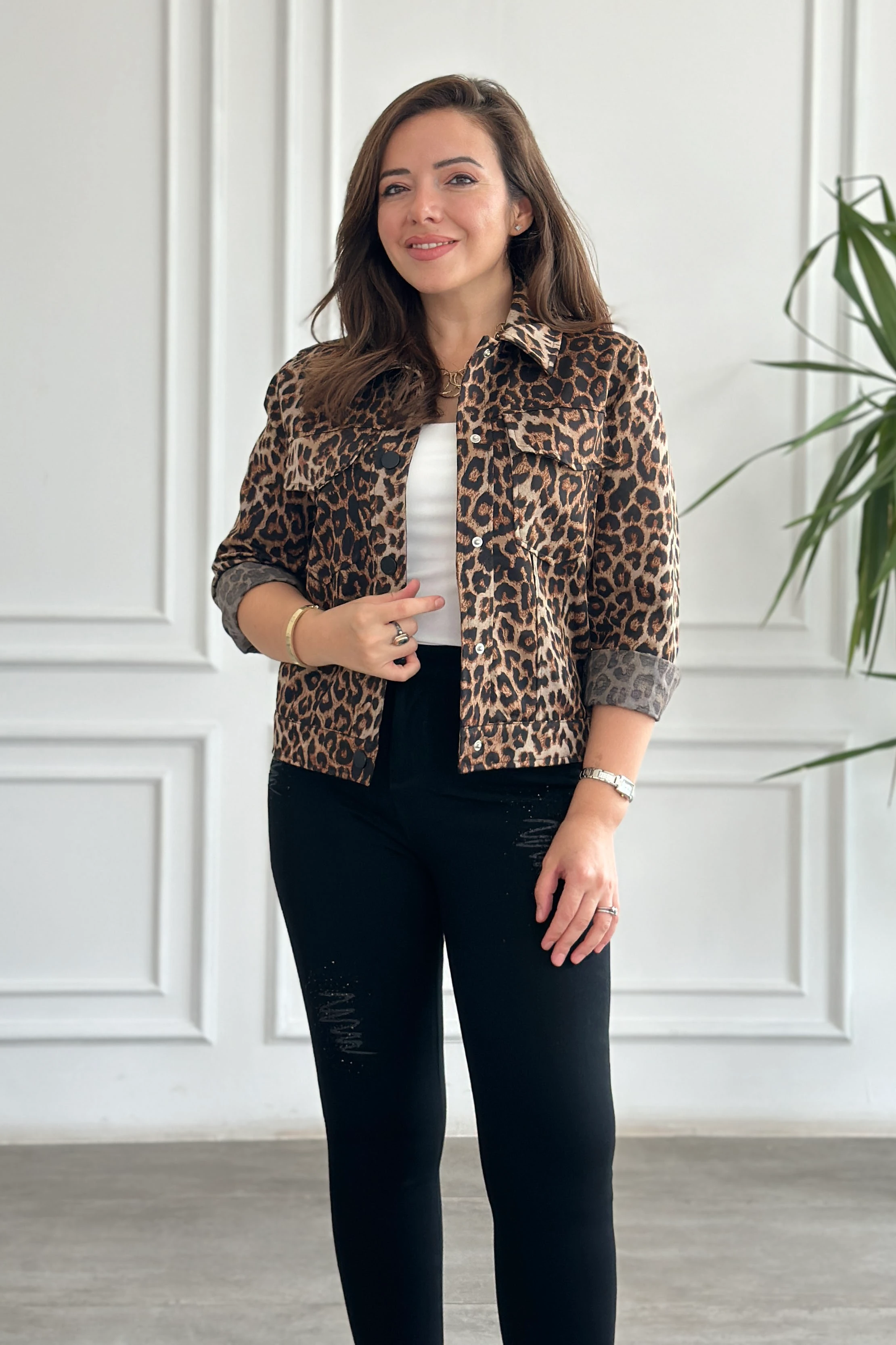 Leopar Desenli Çıt Çıt Düğmeli Kısa Ceket