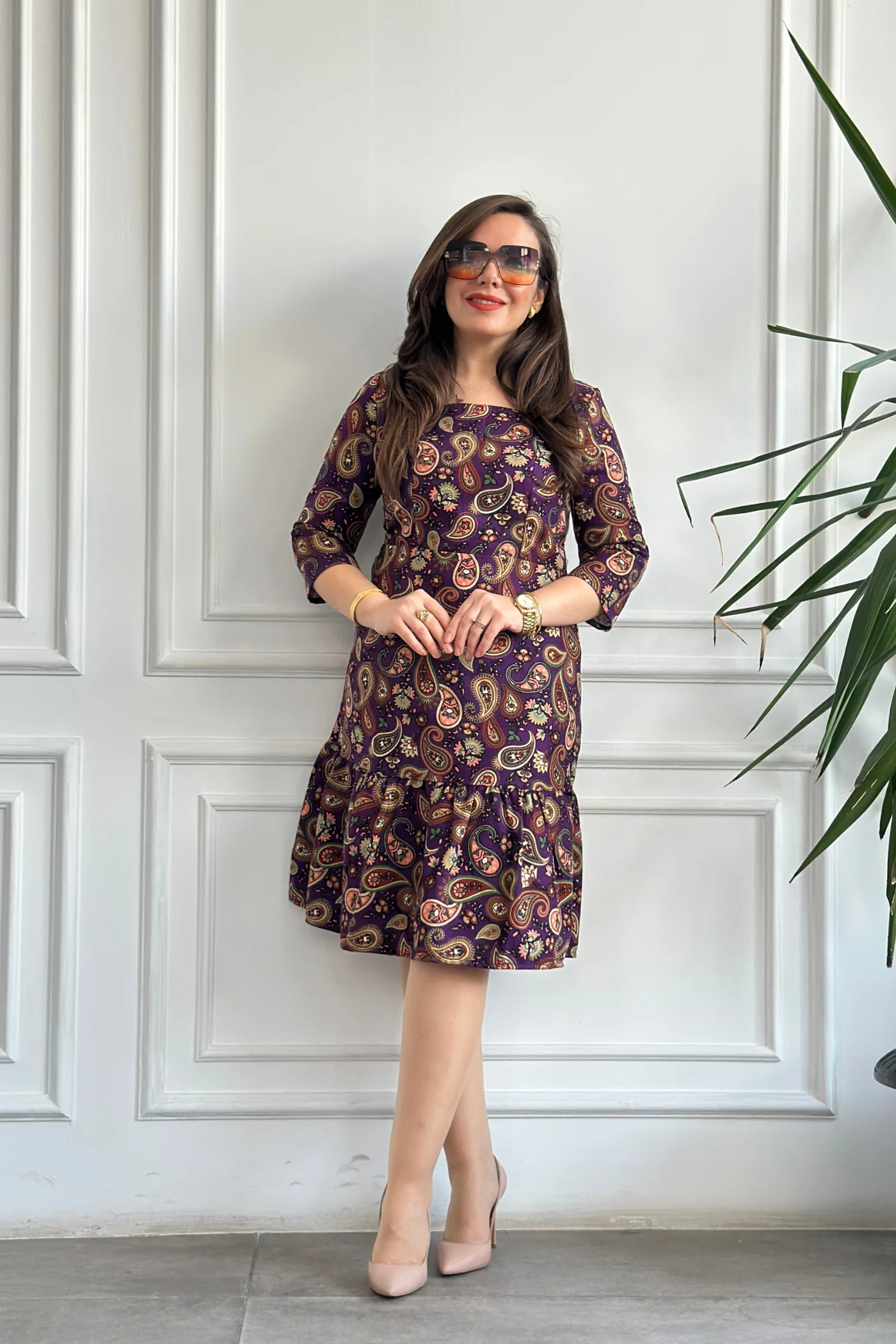 Etek Ucu Fırfırlı Kare Yaka Pazen Elbise - MOR