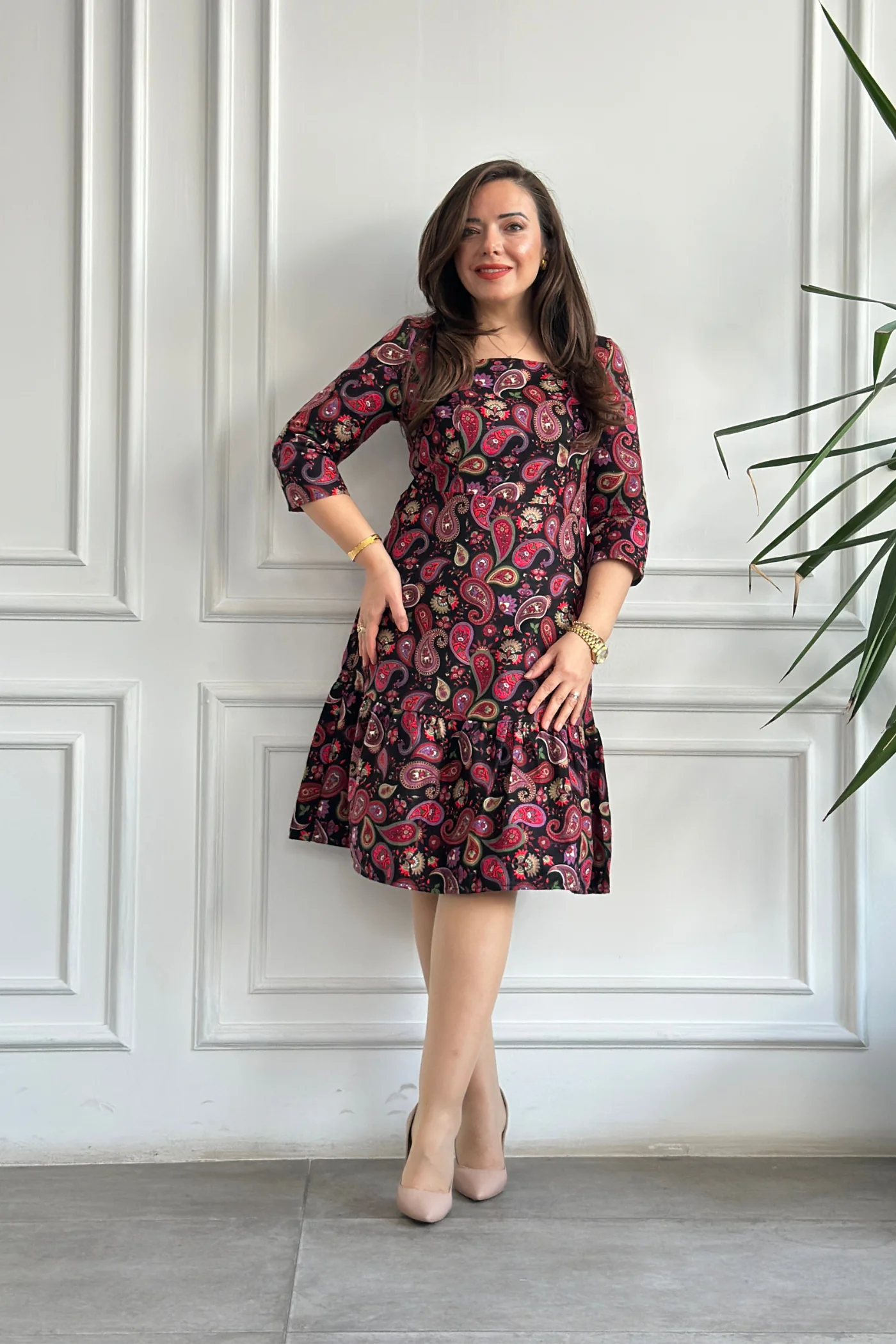 Etek Ucu Fırfırlı Kare Yaka Pazen Elbise - SIYAH MOR