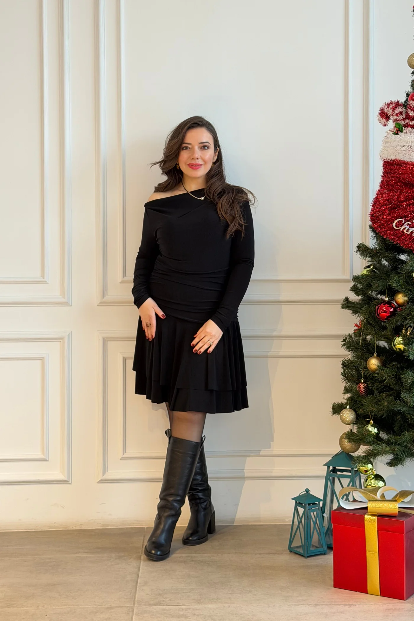 Drape Detaylı Eteği Katlı Elbise