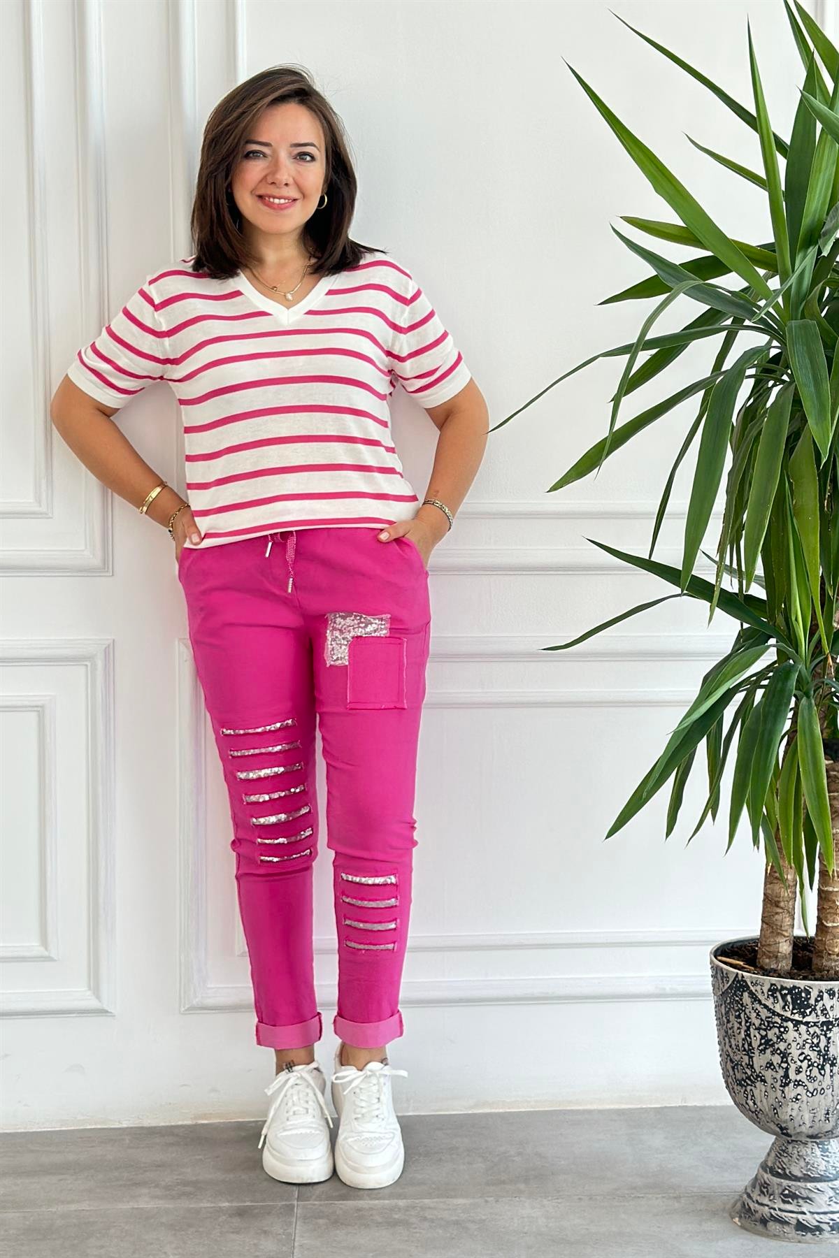 Pul Detaylı Pantolon