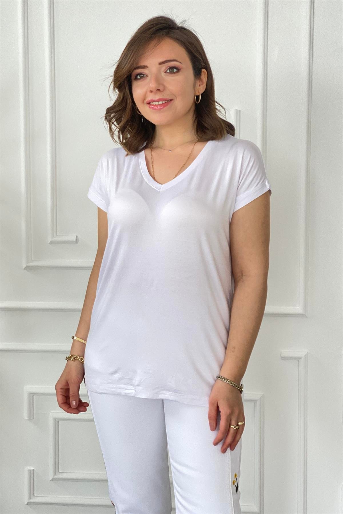 V Yaka Basic T-Shirt