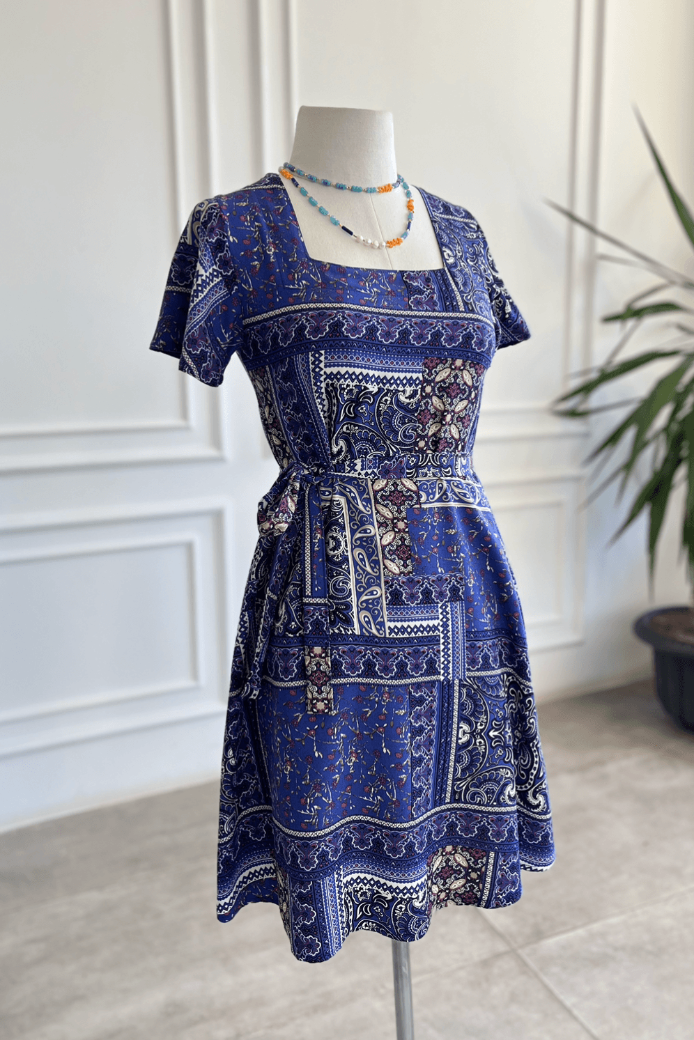 Kare Yaka Melek Kol Patchwork Desen Viscon Elbise - MOR