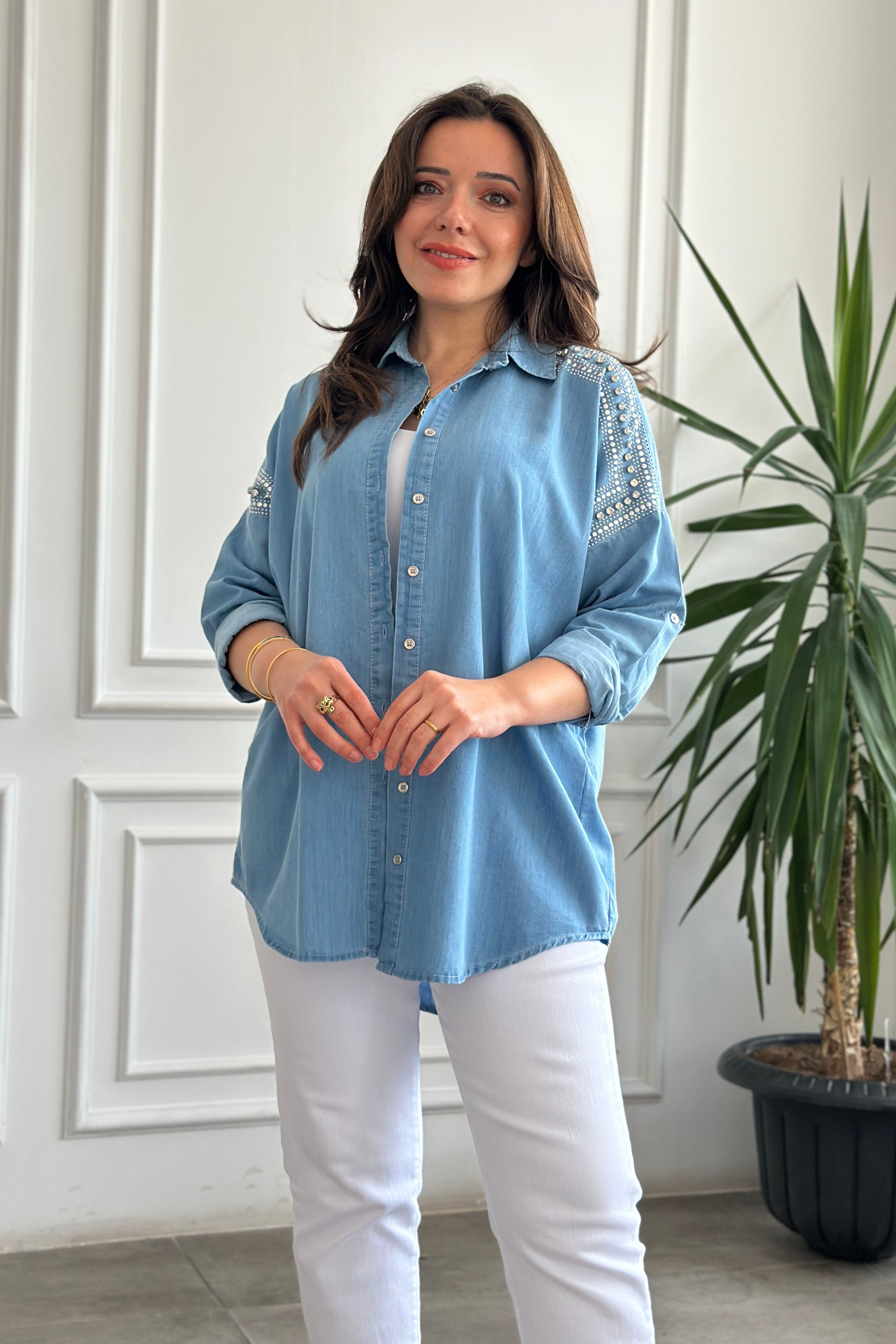 Omuzları Taş Detaylı Kot Gömlek  - MAVI