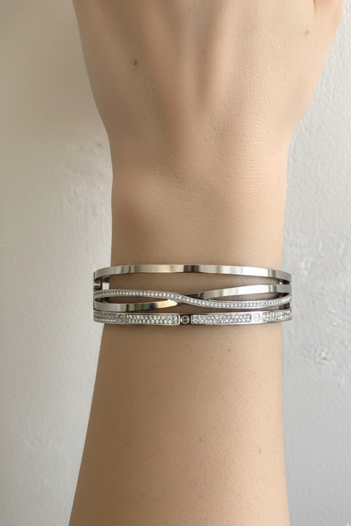 BLK02 TAŞ DETAYLI BİLEKLİK - GÜMÜŞ (İÇİ MAVİ )