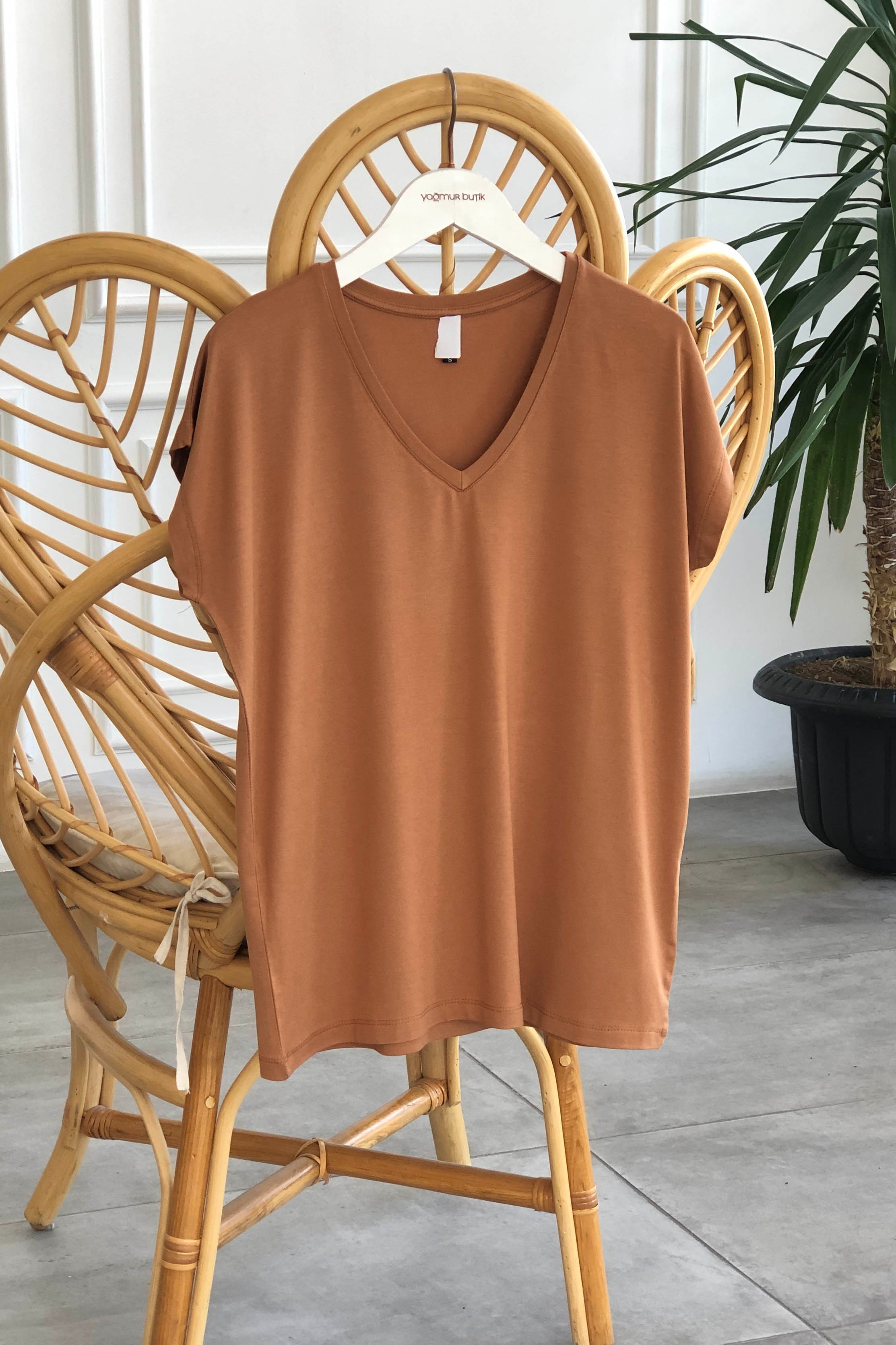 V Yaka Basic T-Shirt - CAMEL