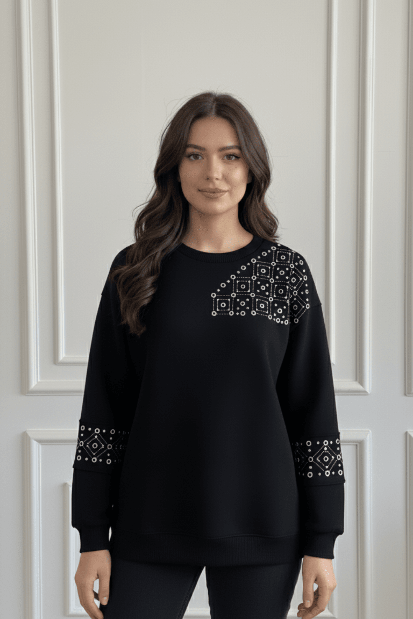 Tek Omzu Ve Kolları Zımba Boncuk Detaylı Sweat   - SIYAH