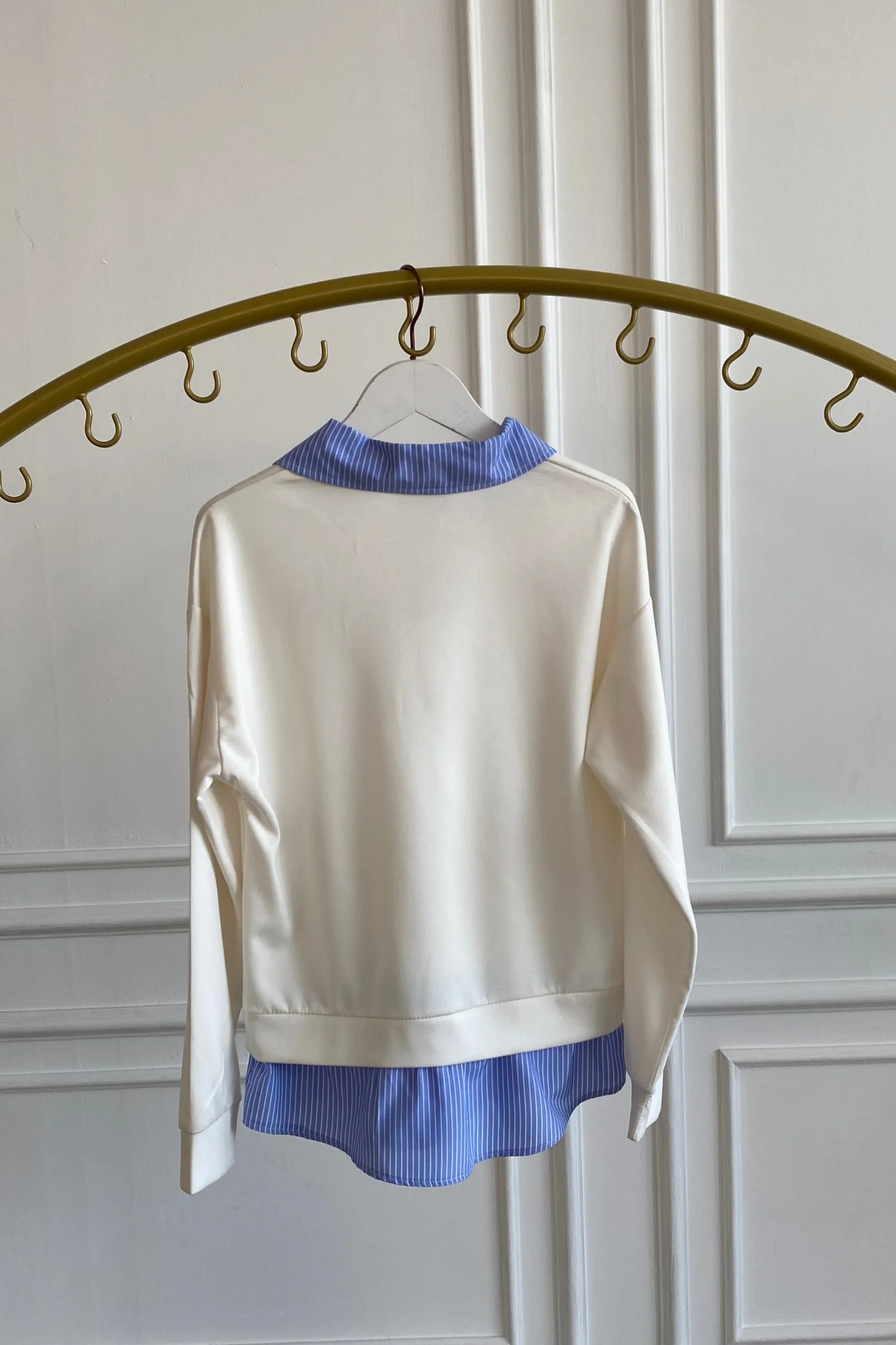 Kalp Nakışlı Polo Yaka Gömlek Detaylı Sweat - EKRU