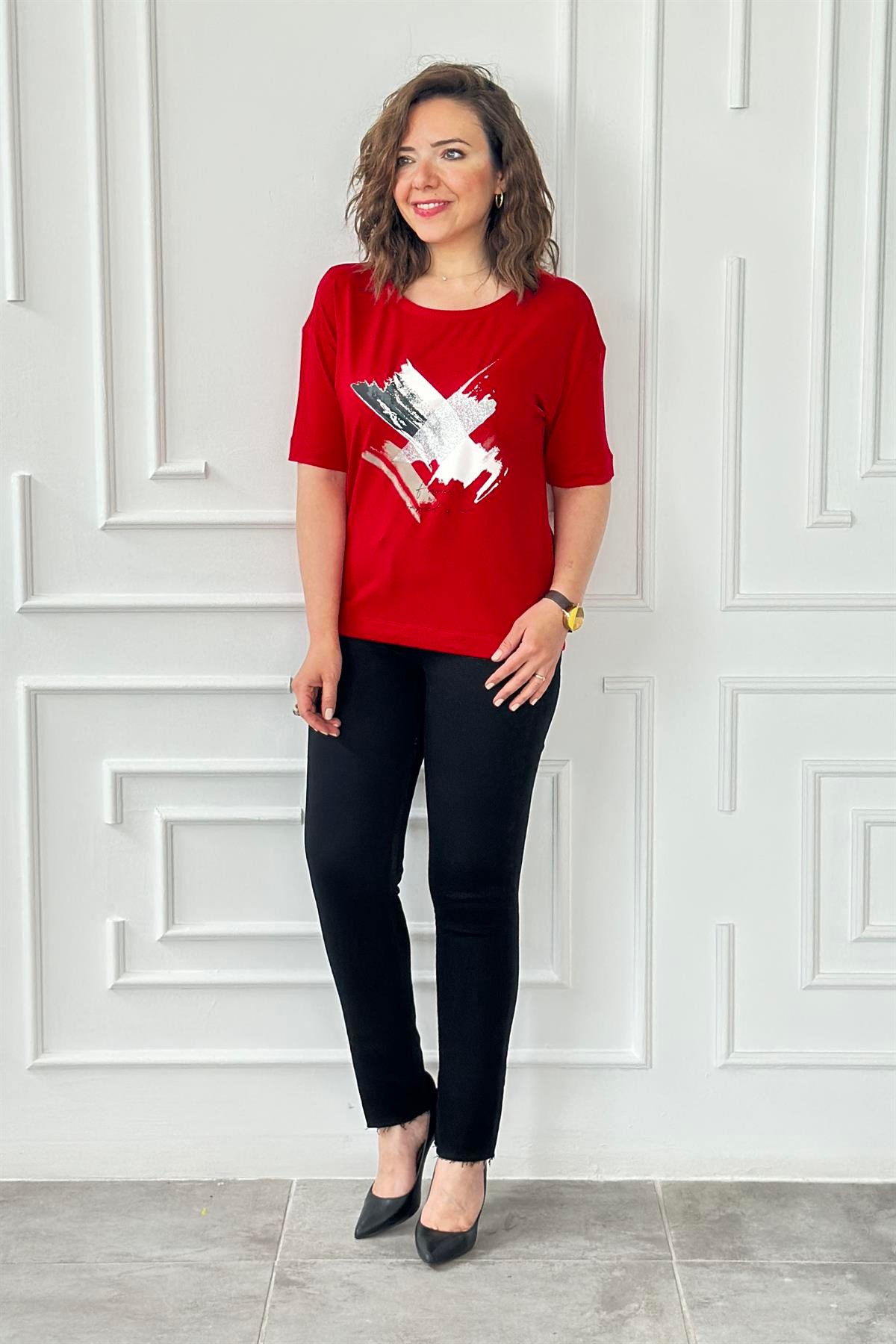 Önü Yazı Ve Sim Detaylı T-Shirt