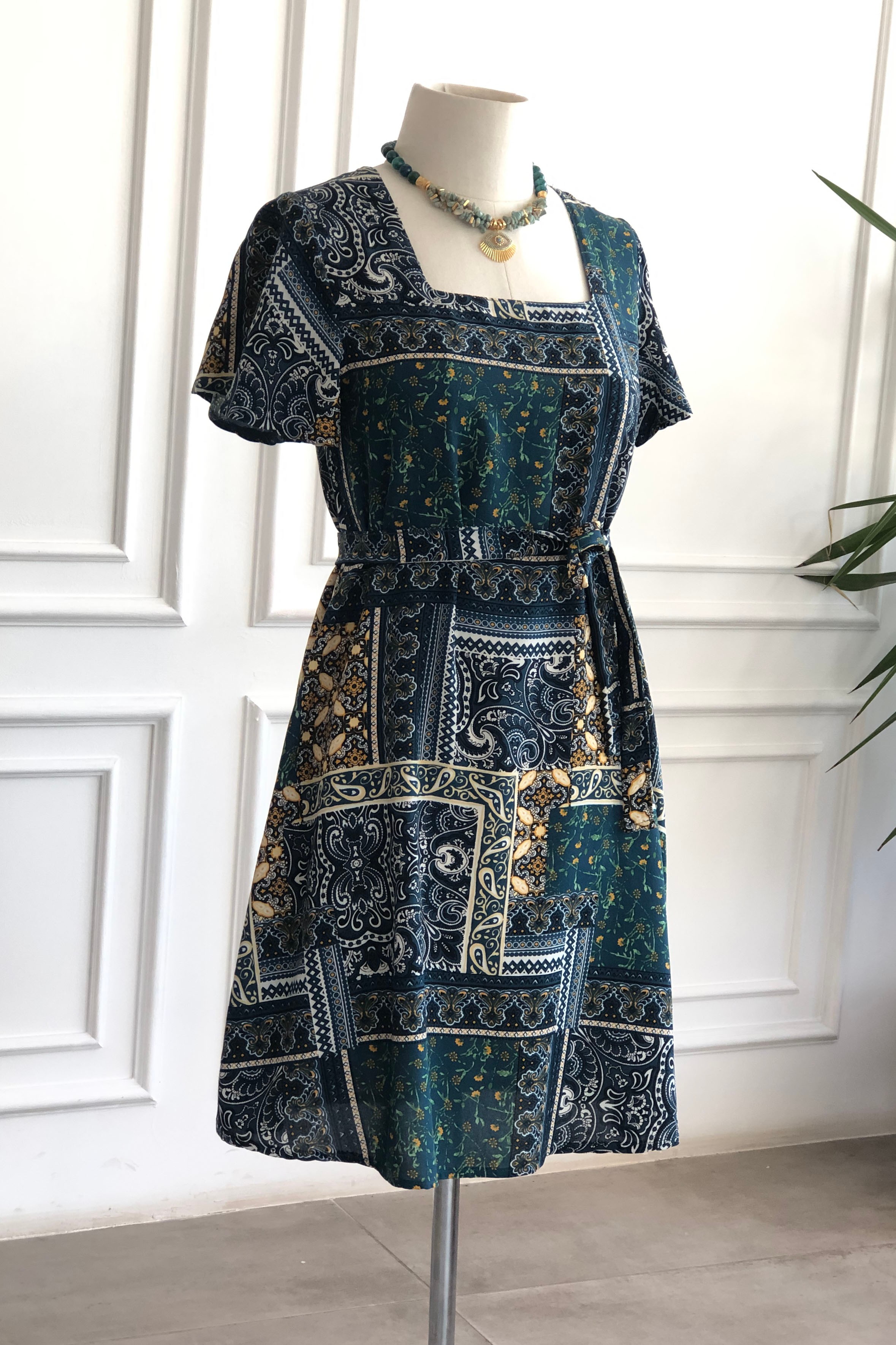 Kare Yaka Melek Kol Patchwork Desen Viscon Elbise - PETROL YESIL