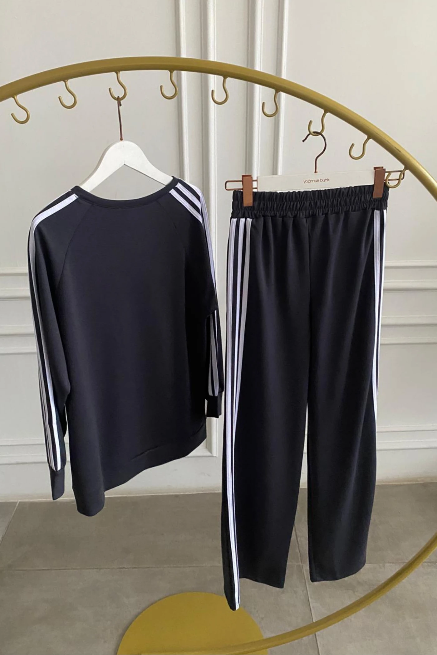 Önü Yazı Baskılı Kolları Şerit Detaylı Eşofman Takımı - ANTRASIT