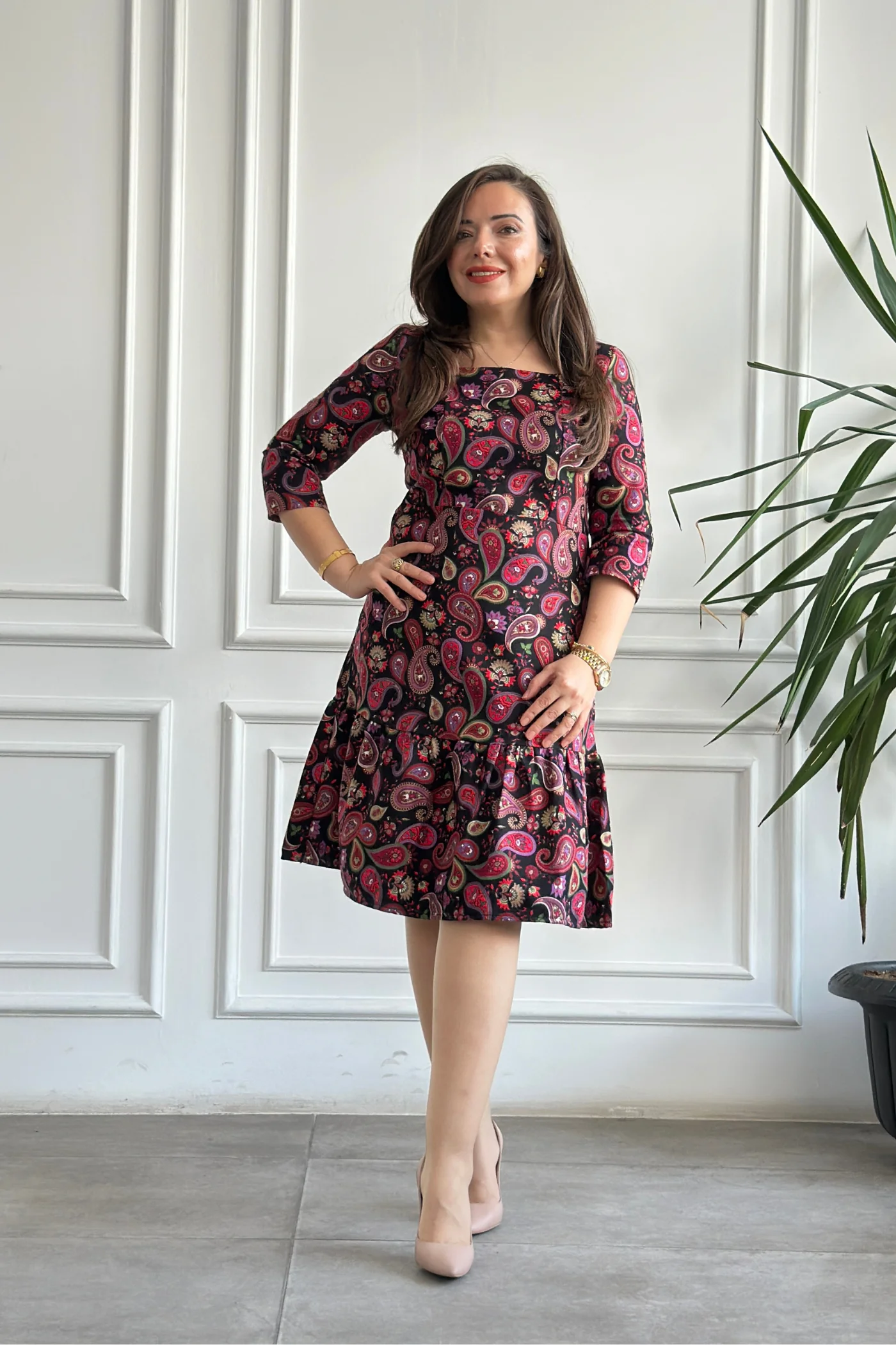 Etek Ucu Fırfırlı Kare Yaka Pazen Elbise - SIYAH MOR