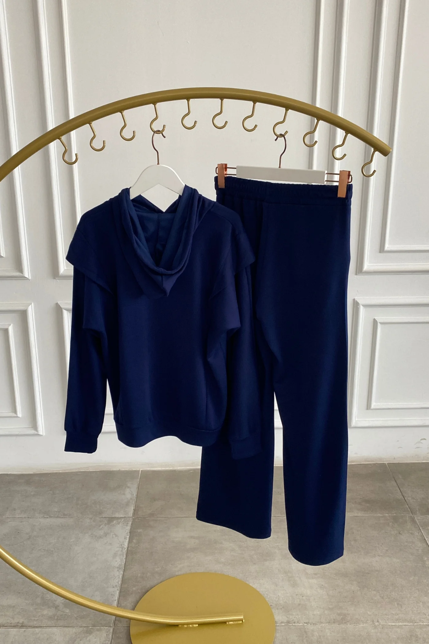 Önü Yazı Nakış İşlemeli Kapşonlu Eşofman Takımı - LACIVERT