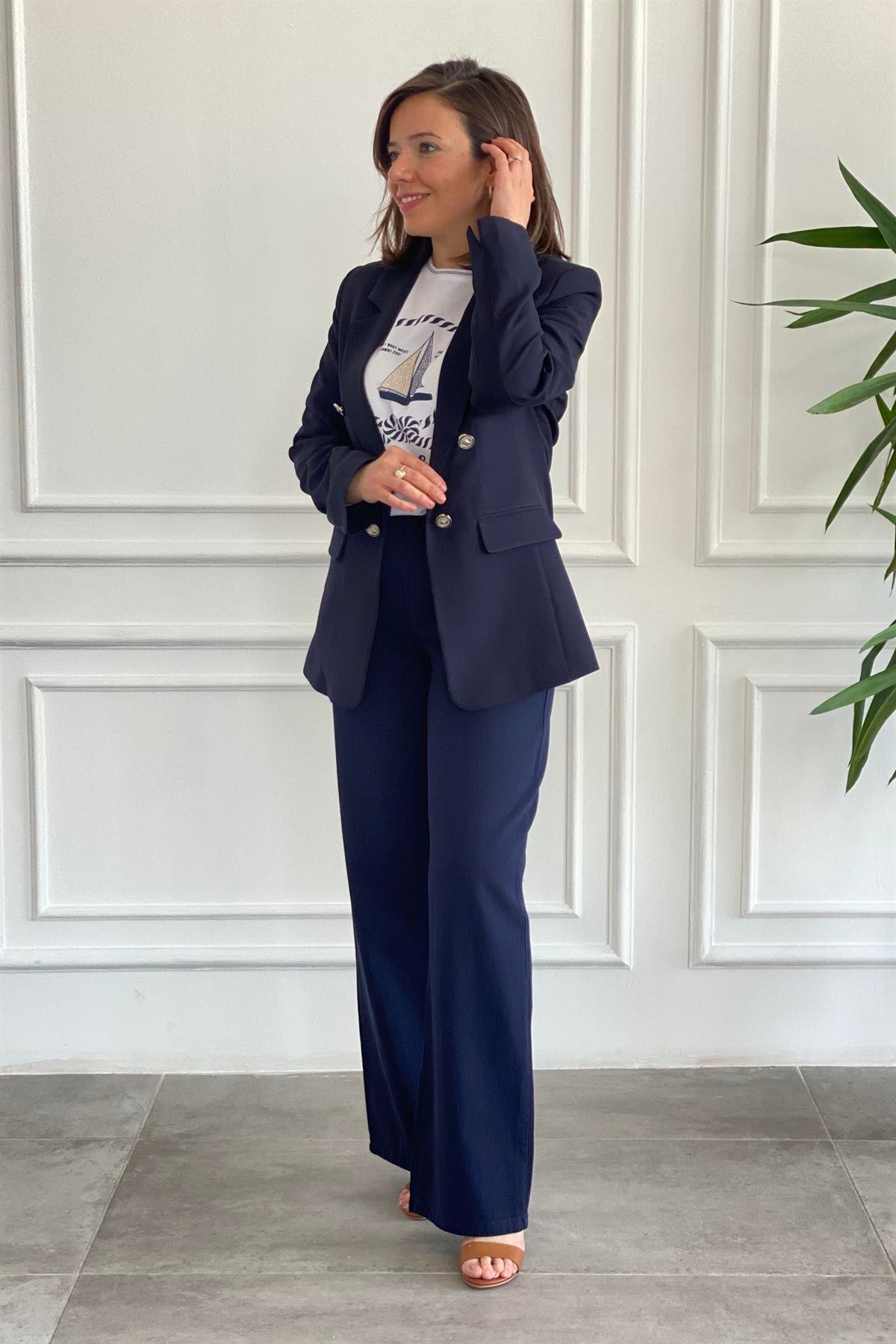 Altı Süs Düğmeli Düz Kol Blazer Ceket