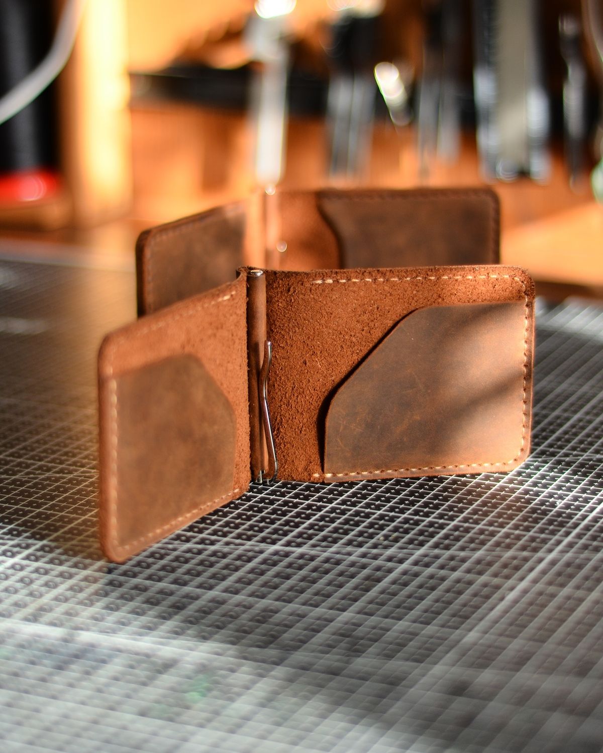 El Yapımı Deri Cüzdan – Metal Klipsli Minimalist Tasarım