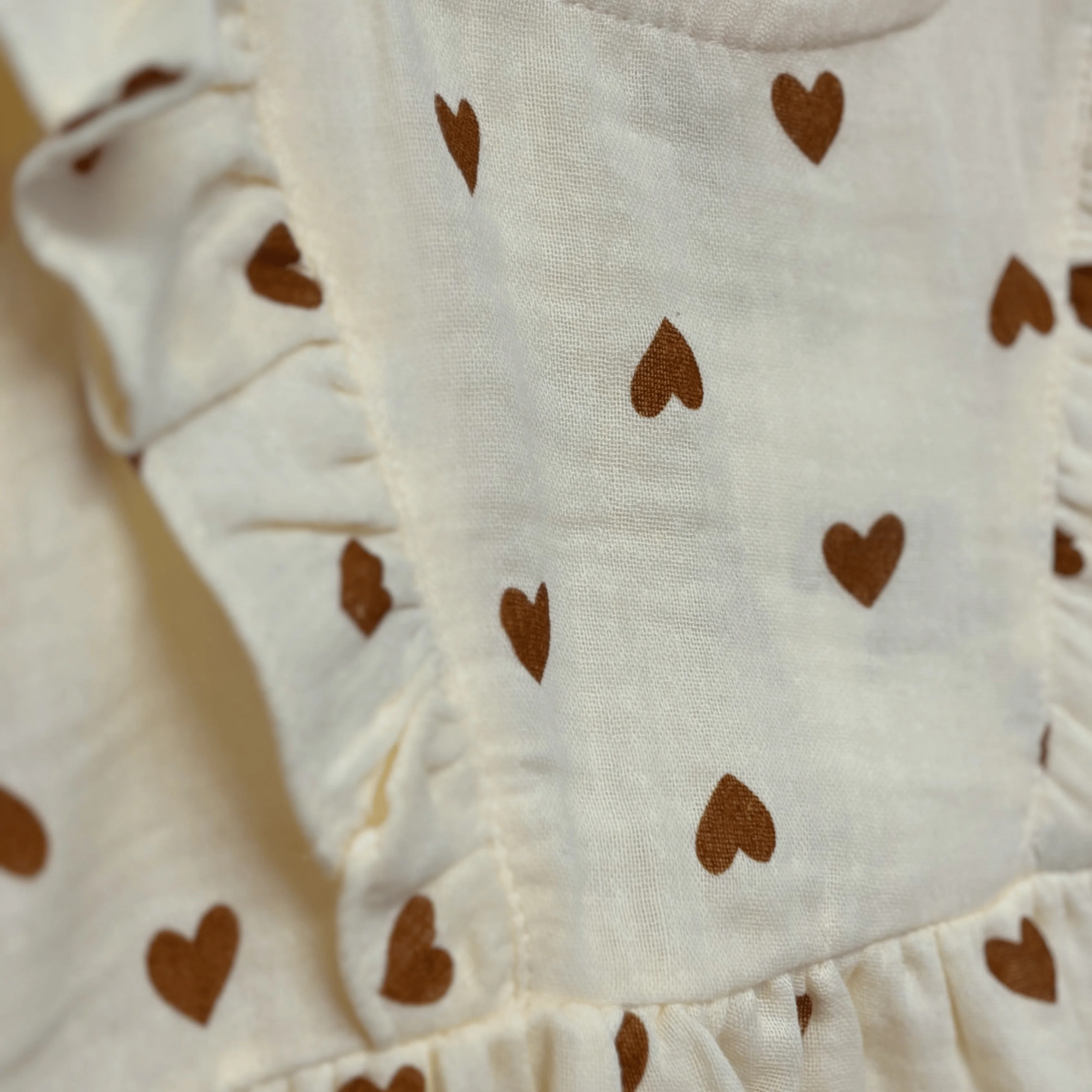 Kız Çocuk Kalp Desenli Müslin Kumaş Elbise