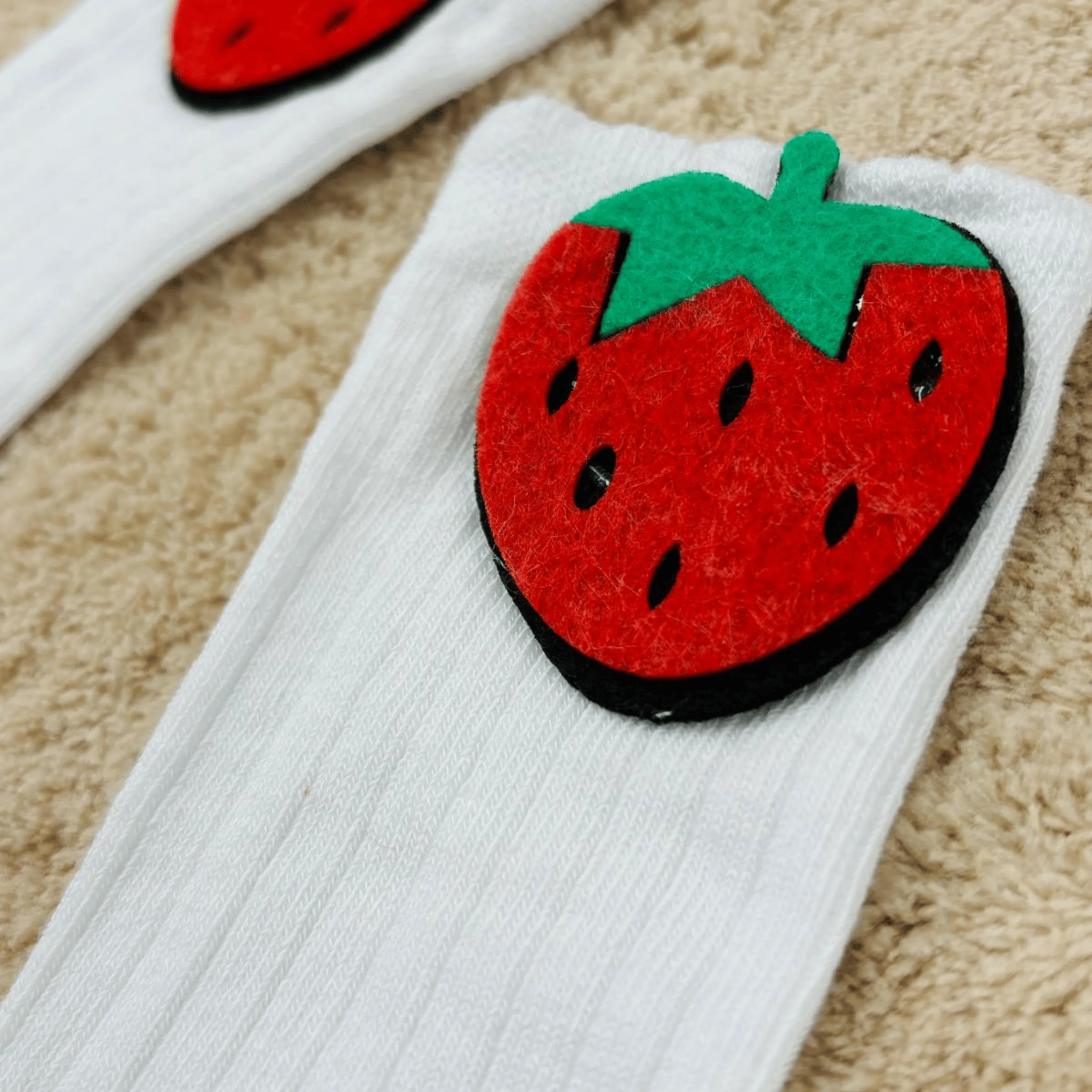 Kız Çocuk 2 Adet Dize Kadar Çorap