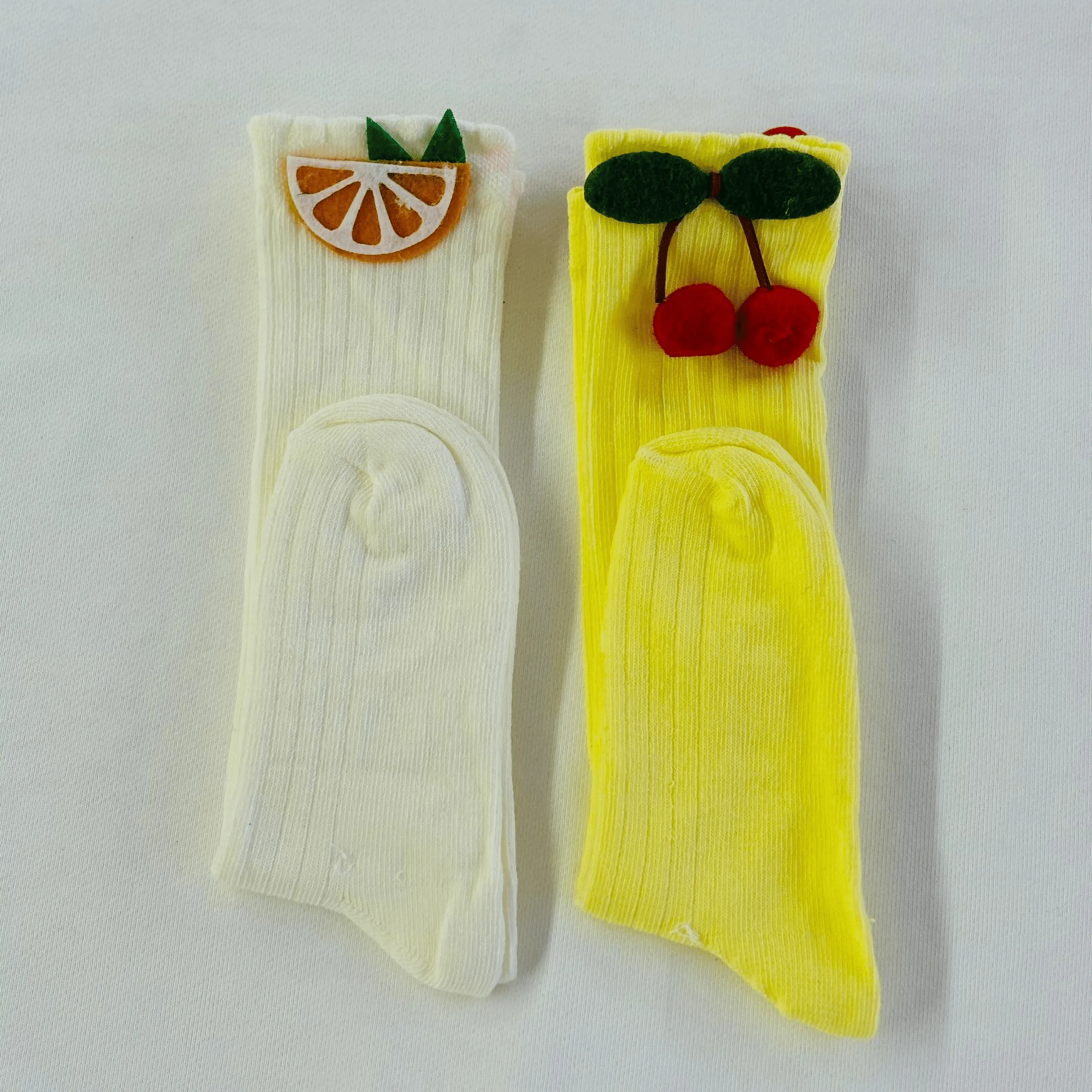 Kız Çocuk 2 Adet Dize Kadar Çorap