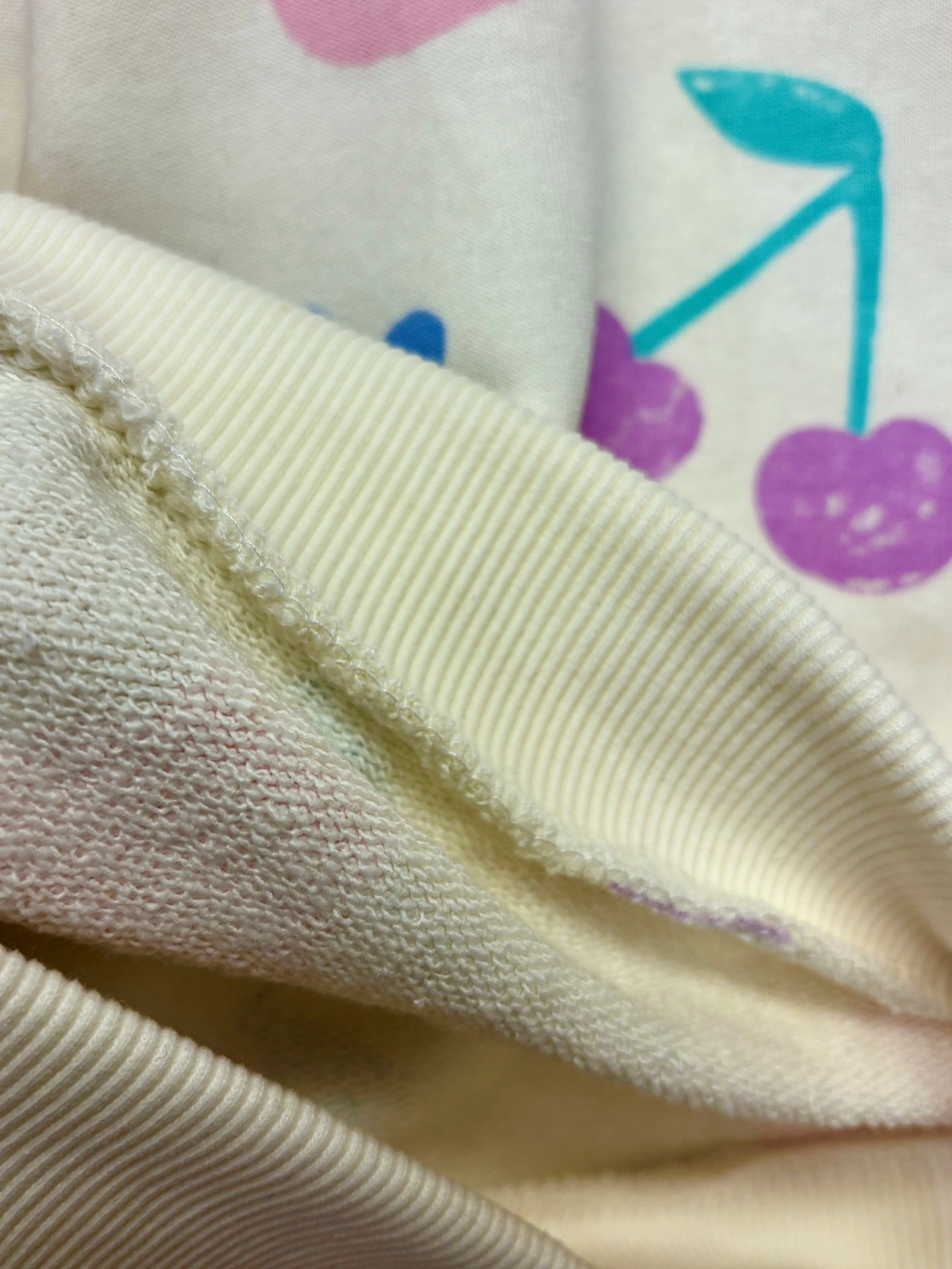 Kız Çocuk Meyve Desenli Sweatshirt