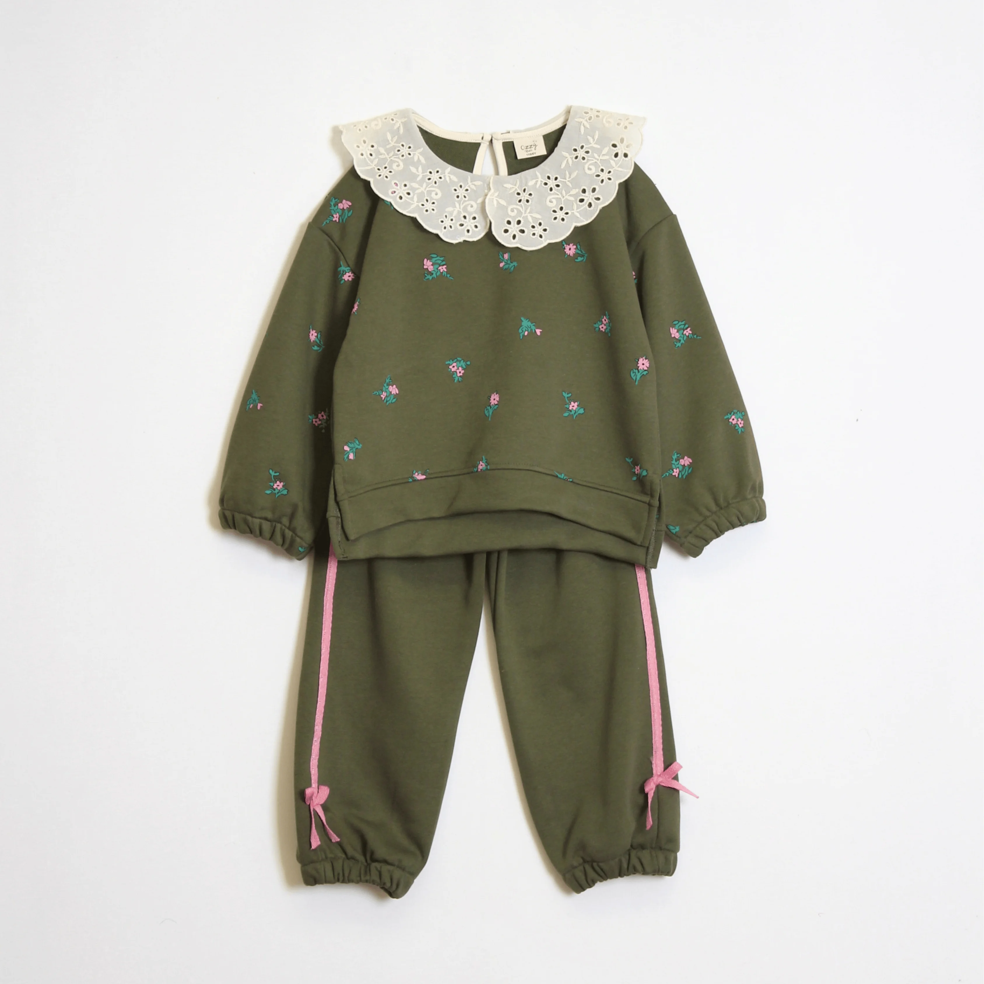 Kız Çocuk Yakalı Çiçek Desenli Takım