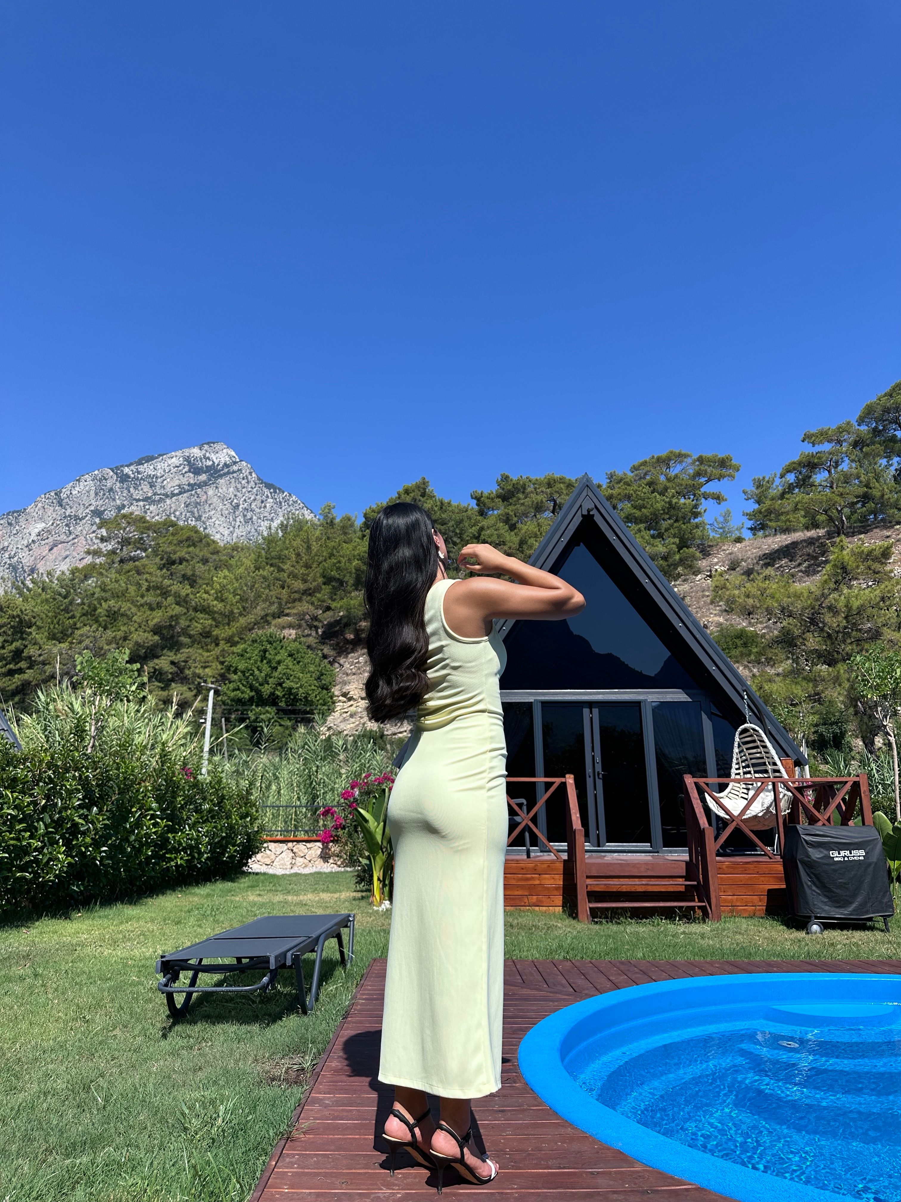 2370 Altın Toka Detaylı Elbise - Sarı