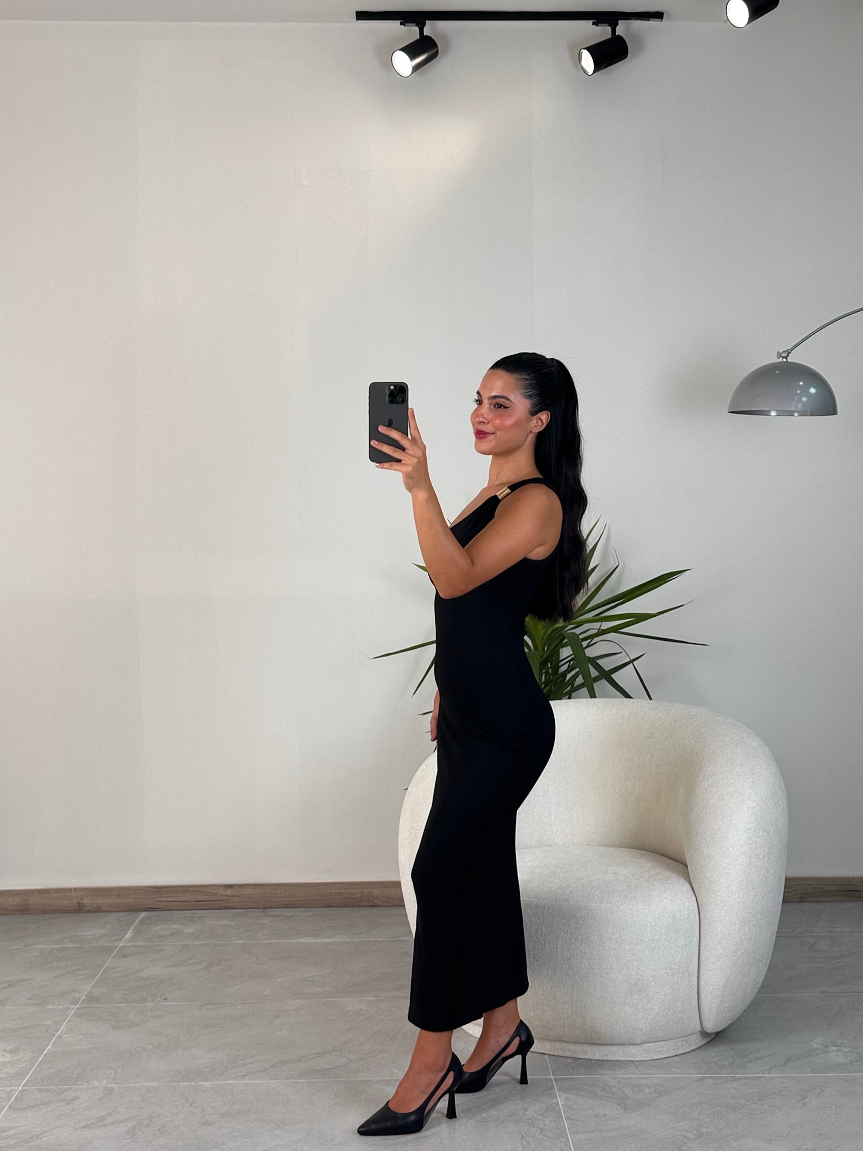 2370 Altın Toka Detaylı Elbise - Siyah