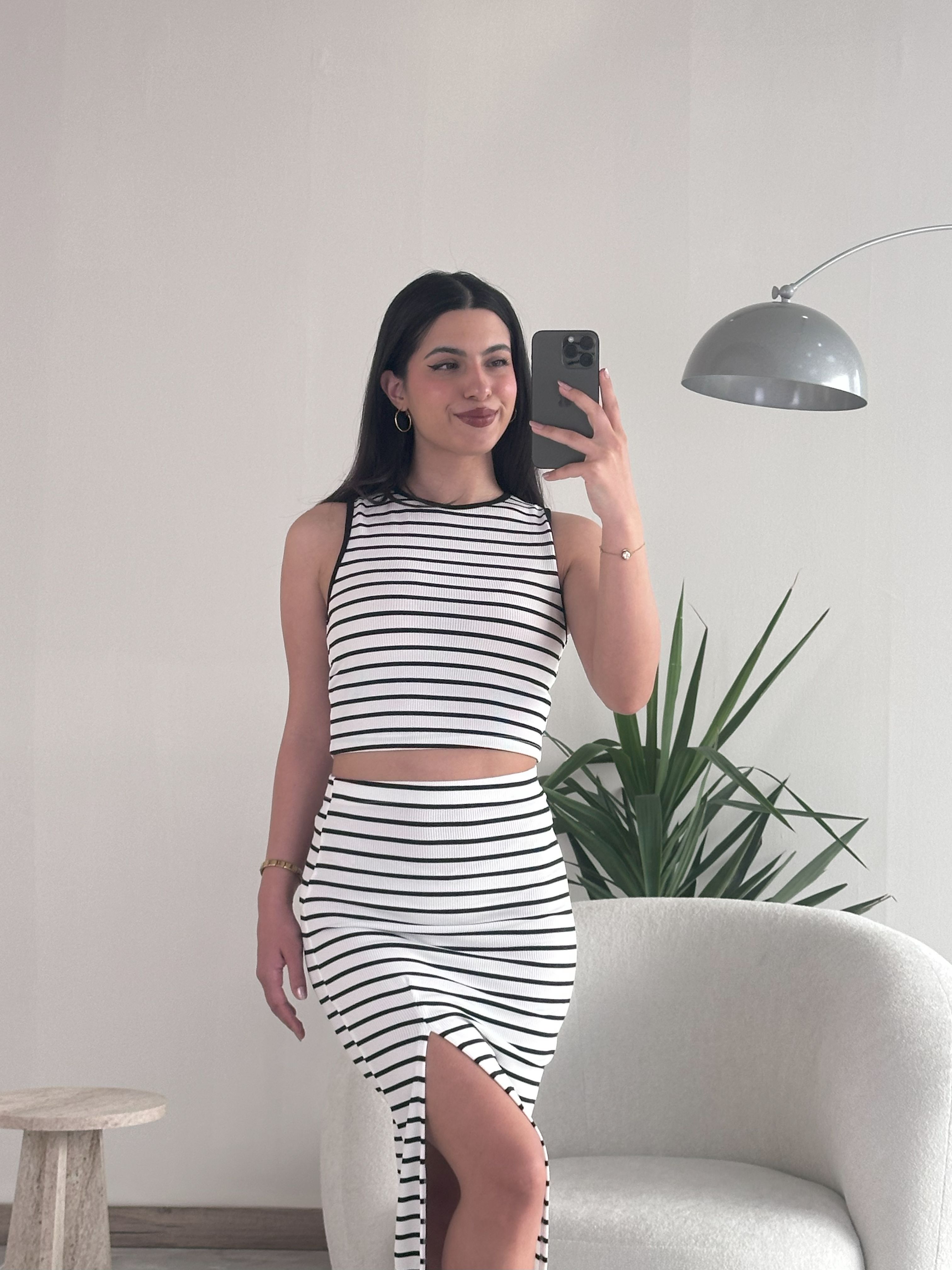 Beyaz Askılı Crop Top Yırtmaçlı Maxi Etek Takım