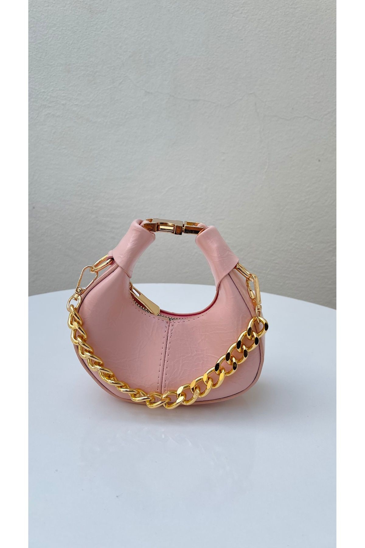 PEMBE