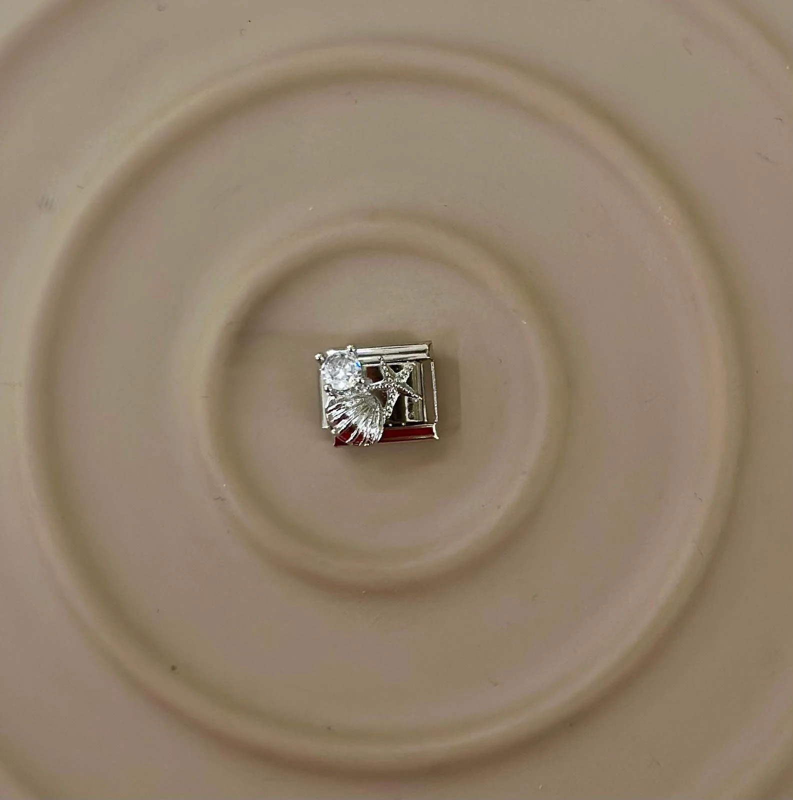 Çeşitli Konseptlerde Nomination Charm